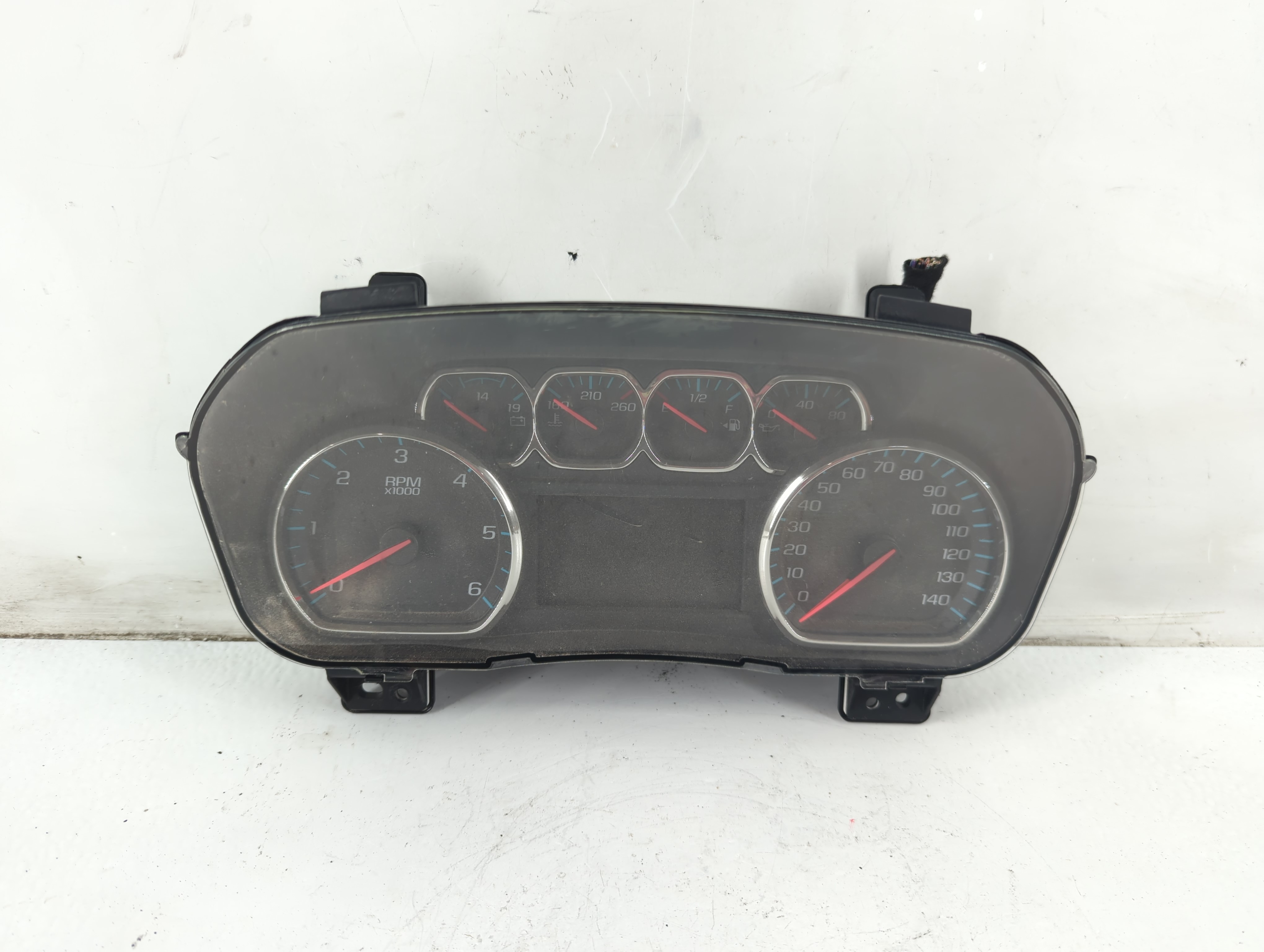 2018-2018 Chevrolet Silverado 1500 Speedometer Instrument Cluster Gauges 1100656 - Oemusedautoparts1.com
