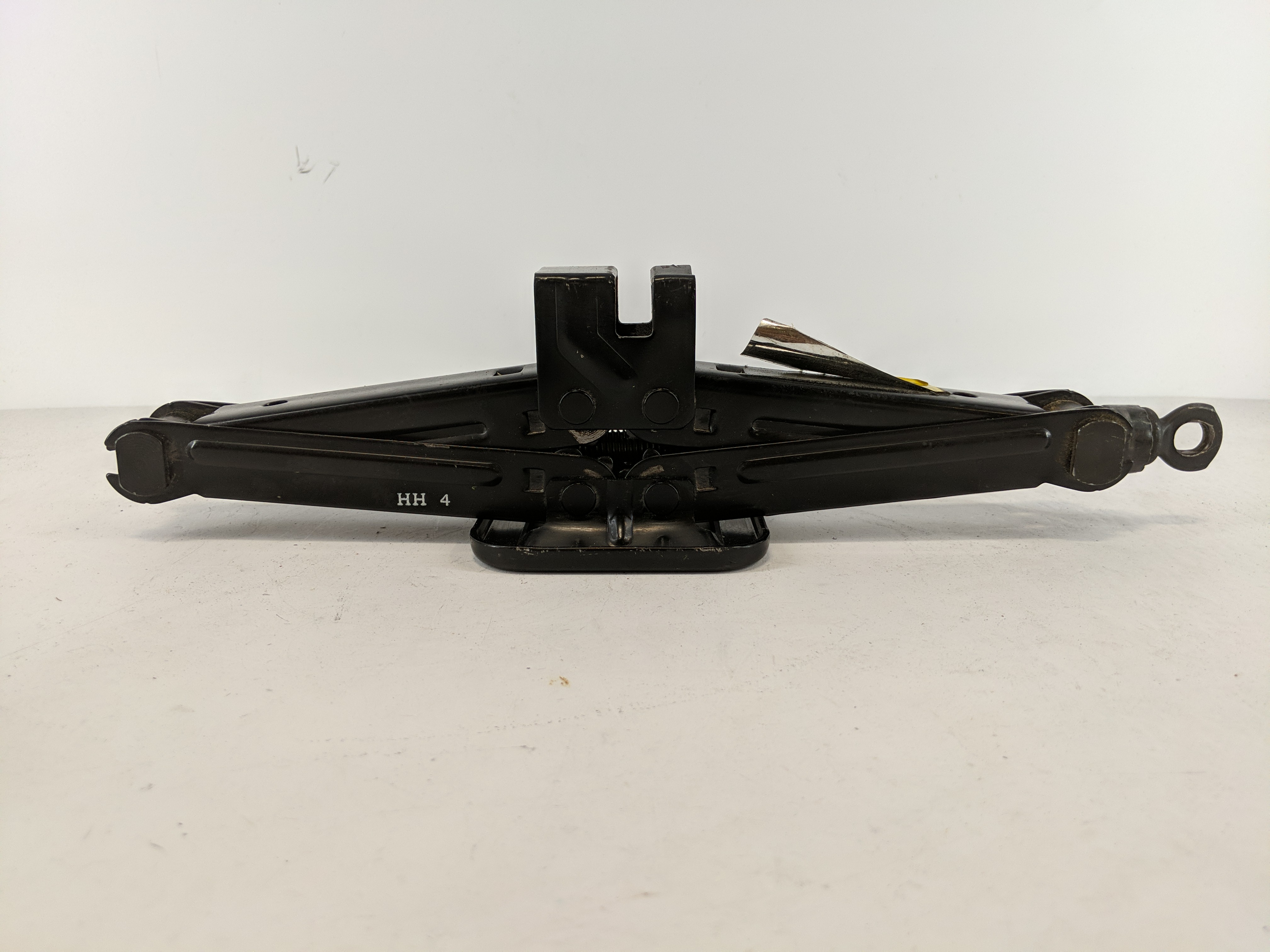 2008 Kia Spectra Spare Scissor Car Jack 1100660 - Oemusedautoparts1.com