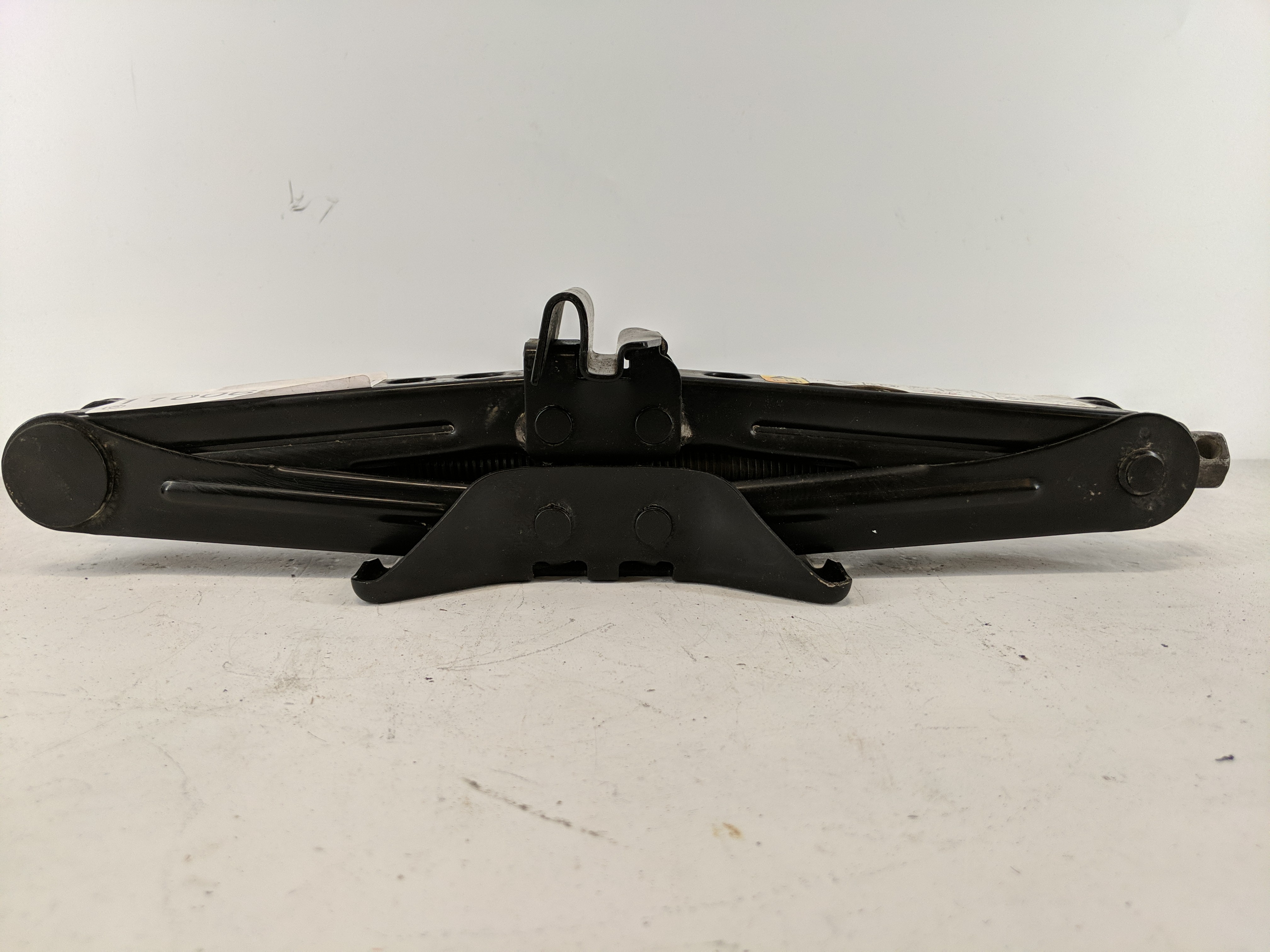 2015 Ford Focus Spare Scissor Car Jack 1100666 - Oemusedautoparts1.com
