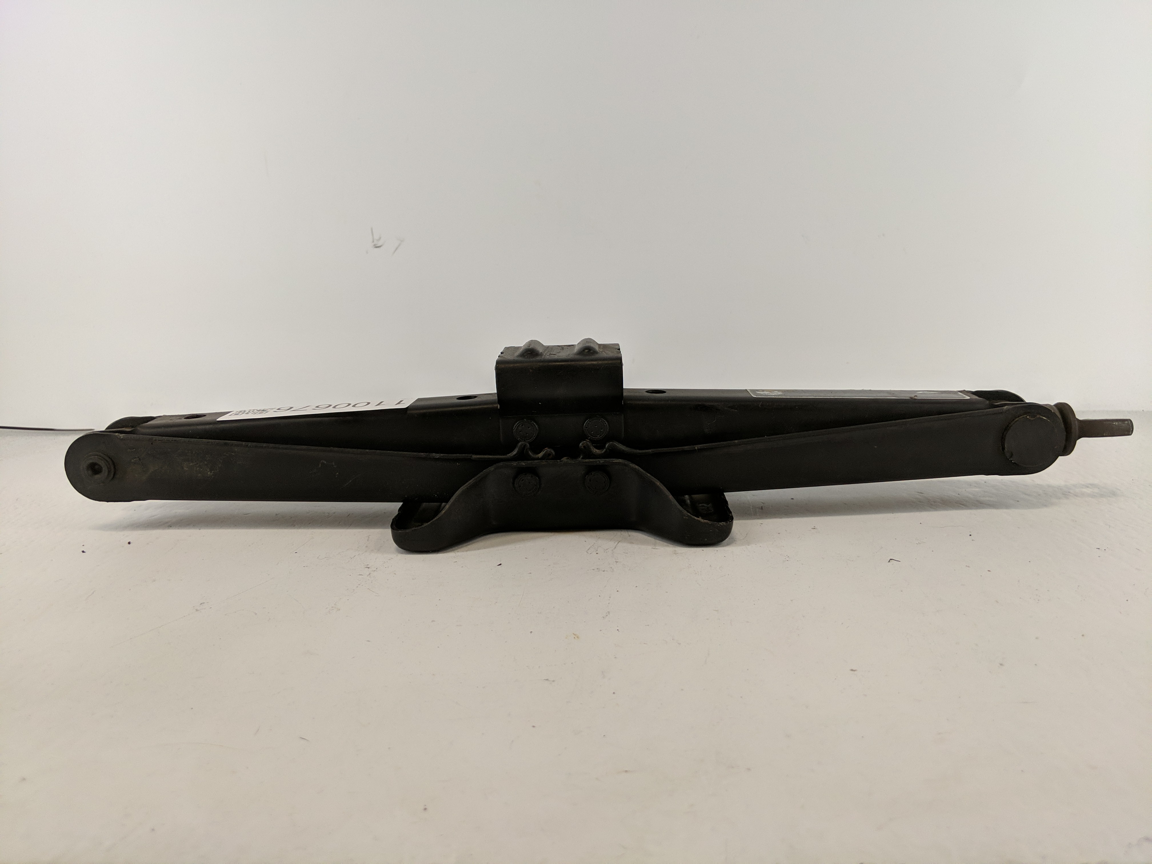 2010 Acura Mdx Spare Scissor Car Jack 1100676 - Oemusedautoparts1.com