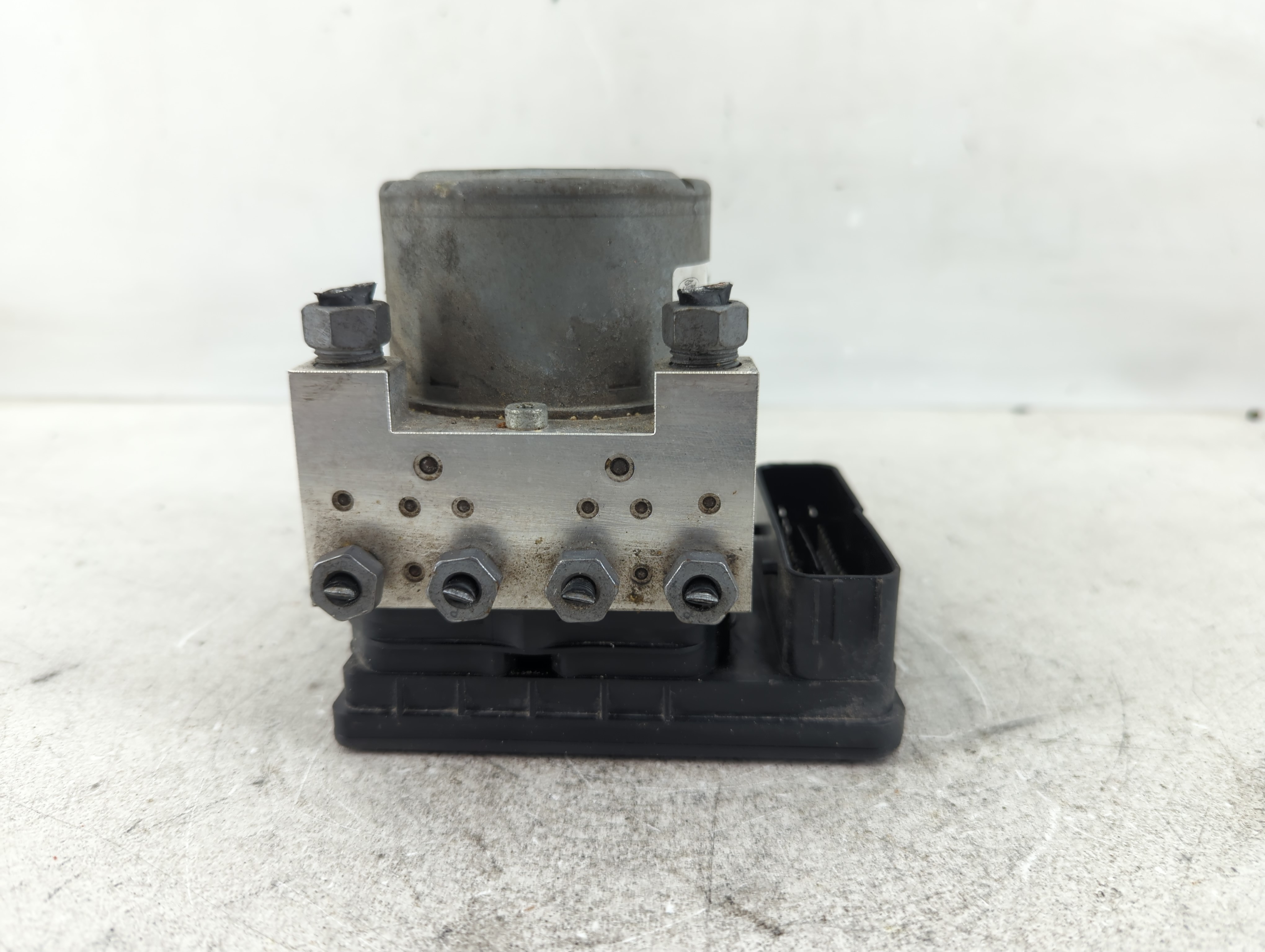 2019 Ford Explorer Abs Pump Control Module 1100709 - Oemusedautoparts1.com