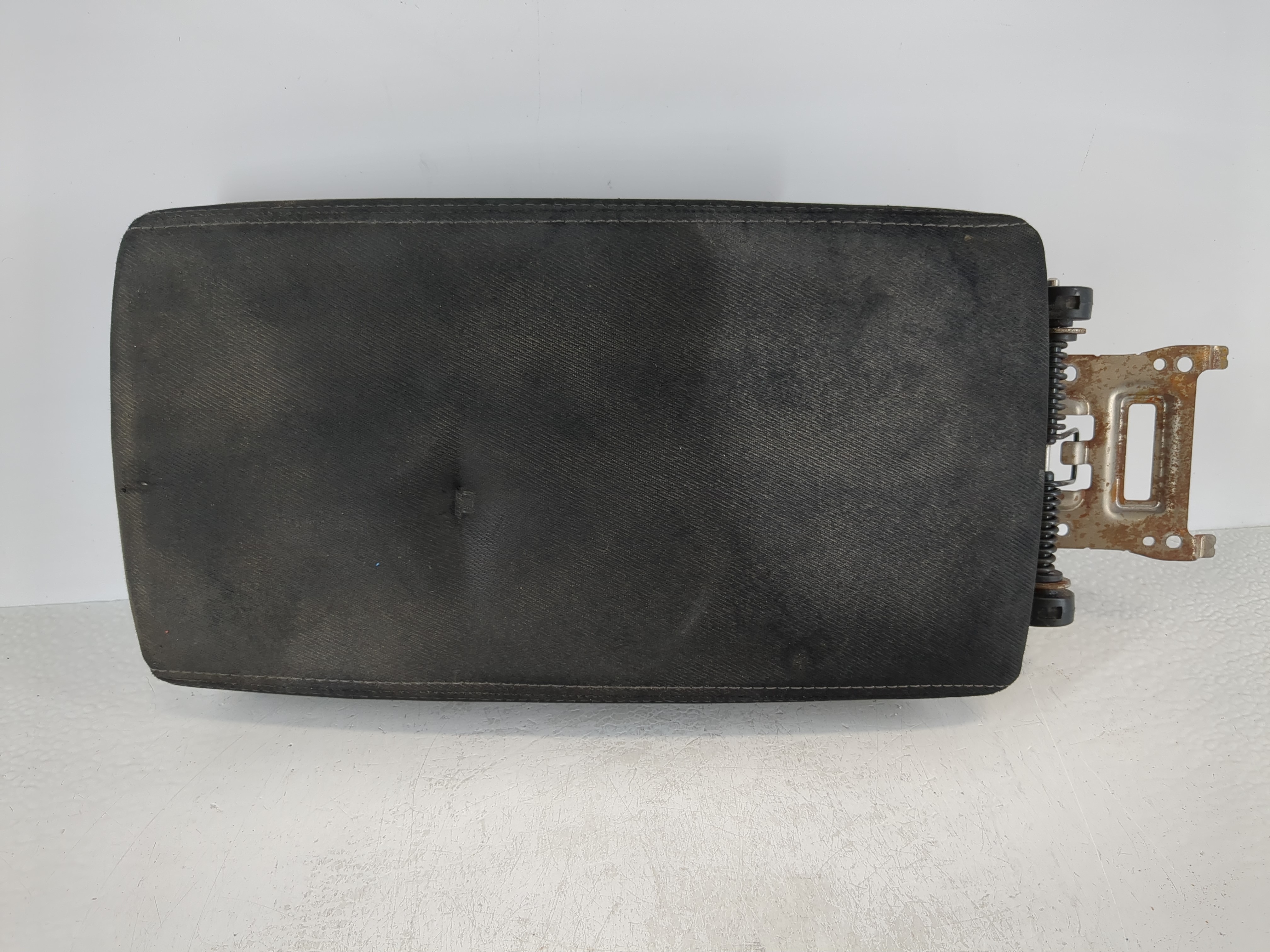 2022 Honda Civic Center Console Armrest Cover Lid Black 1100745 - Oemusedautoparts1.com