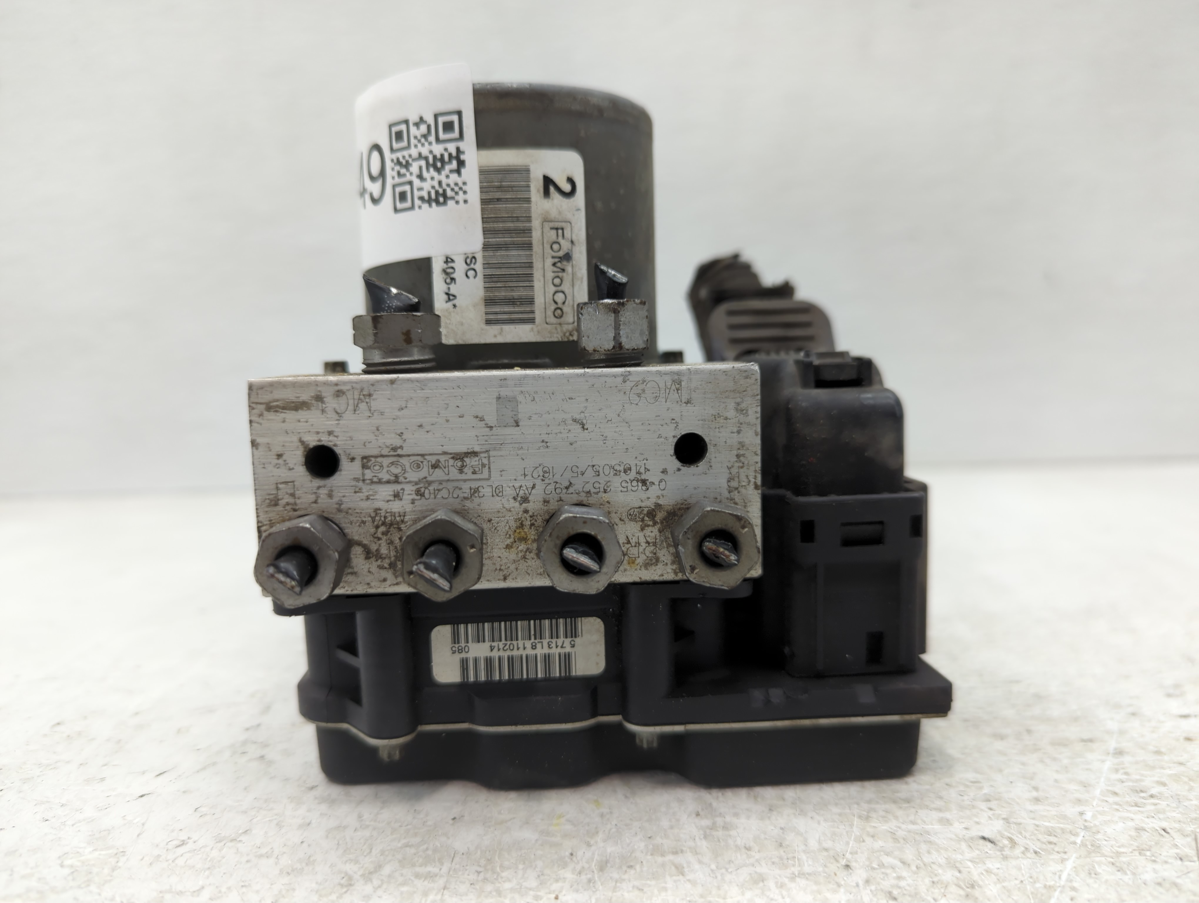 2013-2014 Ford F-150 Abs Pump Control Module 1100749 - Oemusedautoparts1.com