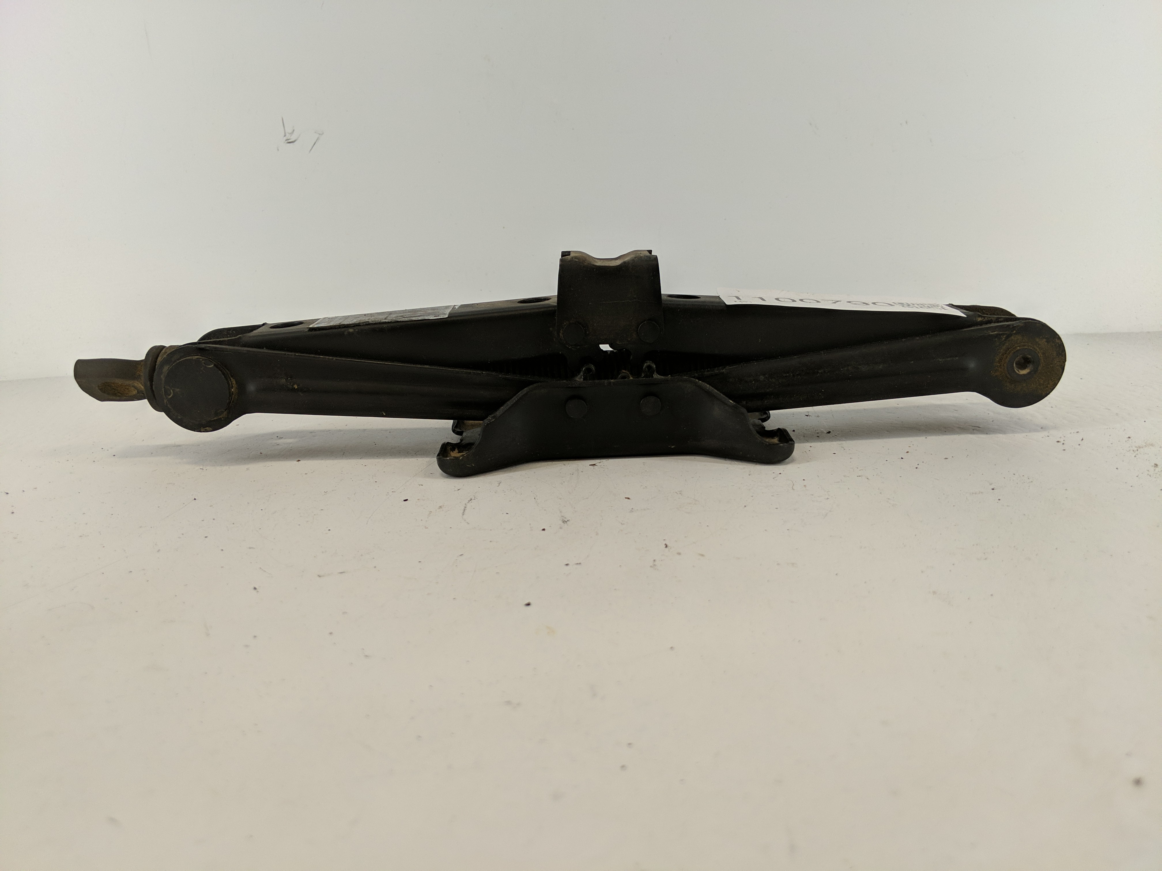 2014 Honda Civic Spare Scissor Car Jack 1100790 - Oemusedautoparts1.com