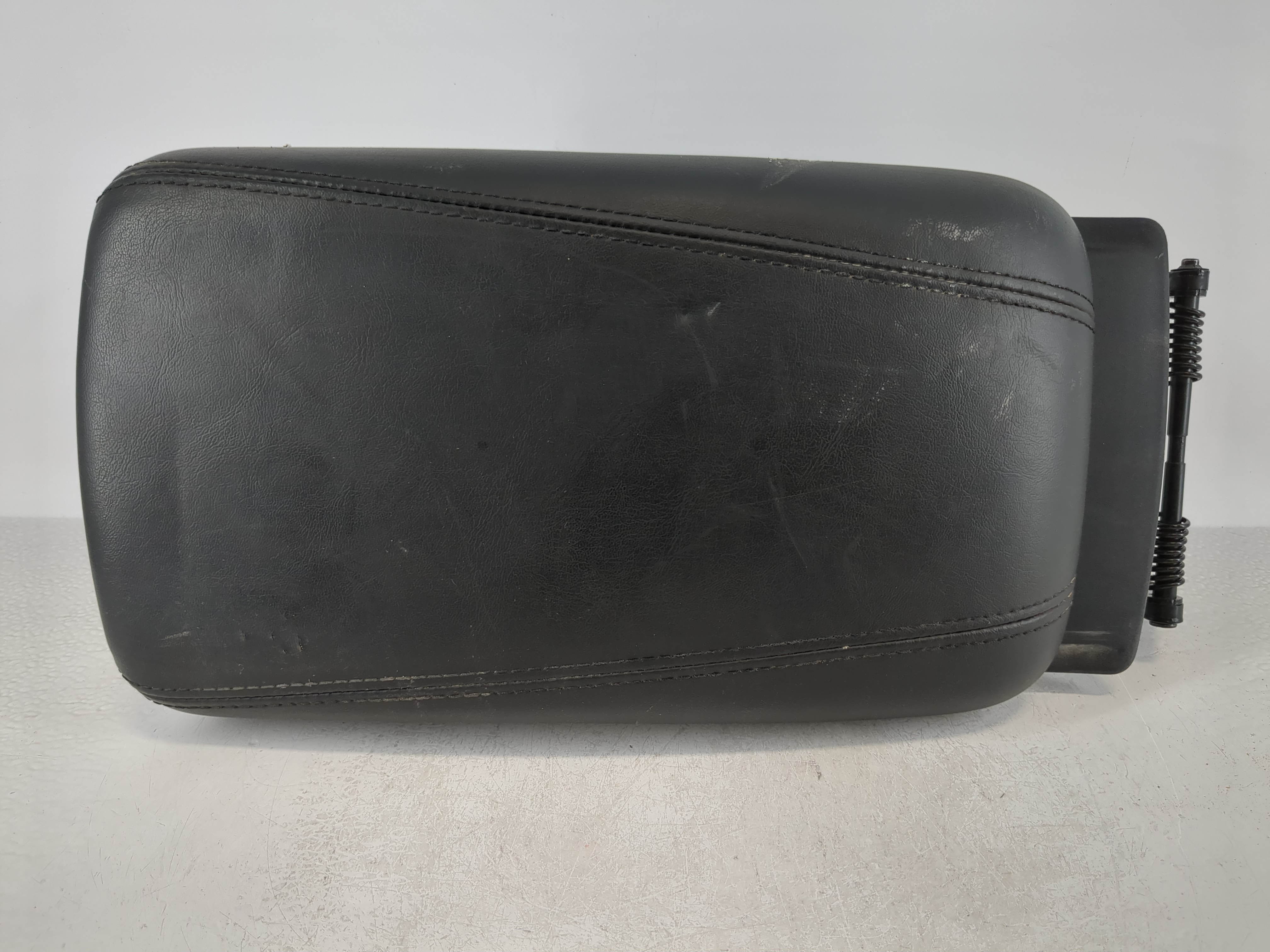 2015-2017 Chrysler 200 Center Console Armrest Cover Lid Black 1100802 - Oemusedautoparts1.com
