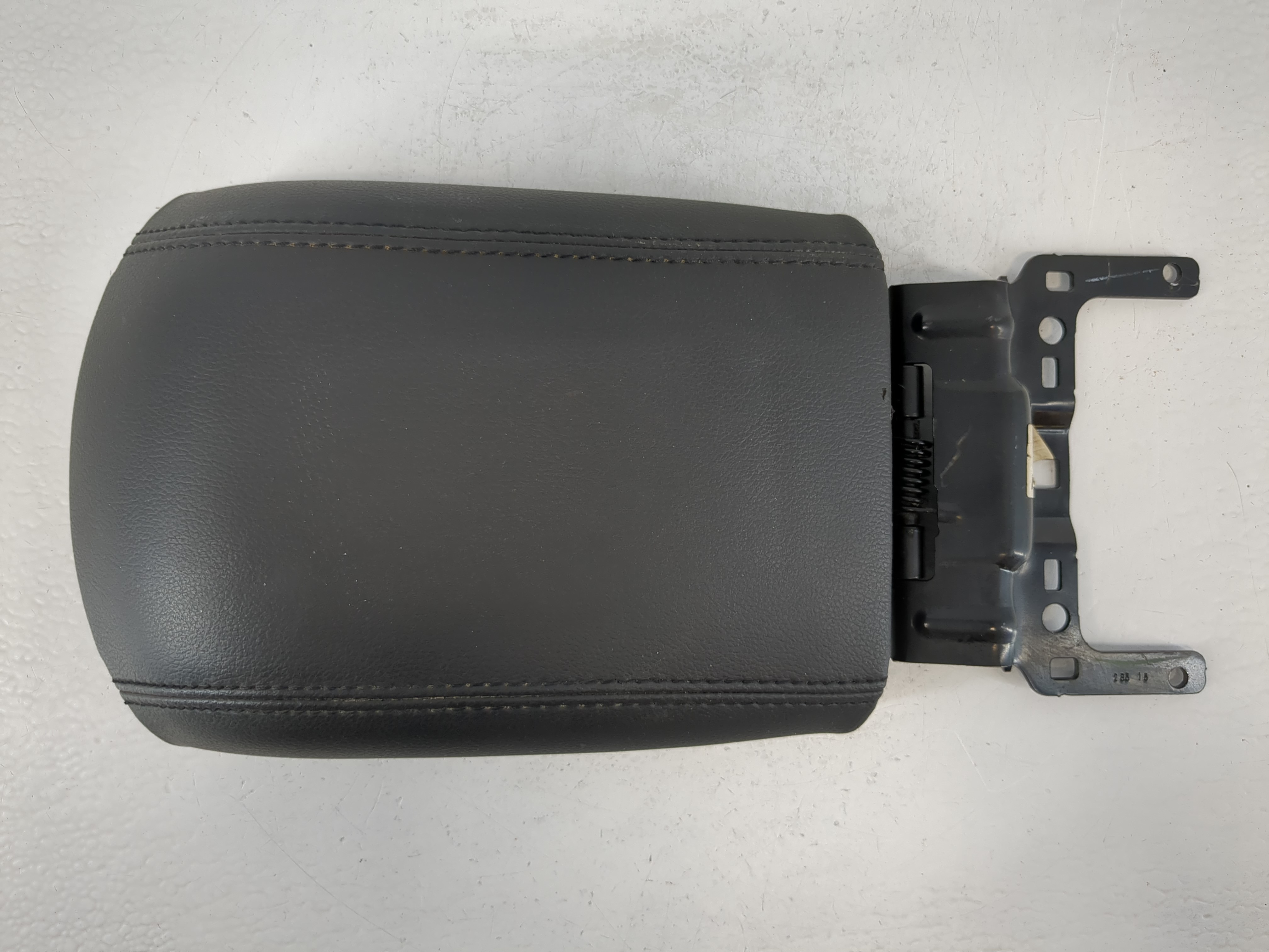 2013-2016 Ford Escape Center Console Armrest Cover Lid Black 1100805 - Oemusedautoparts1.com
