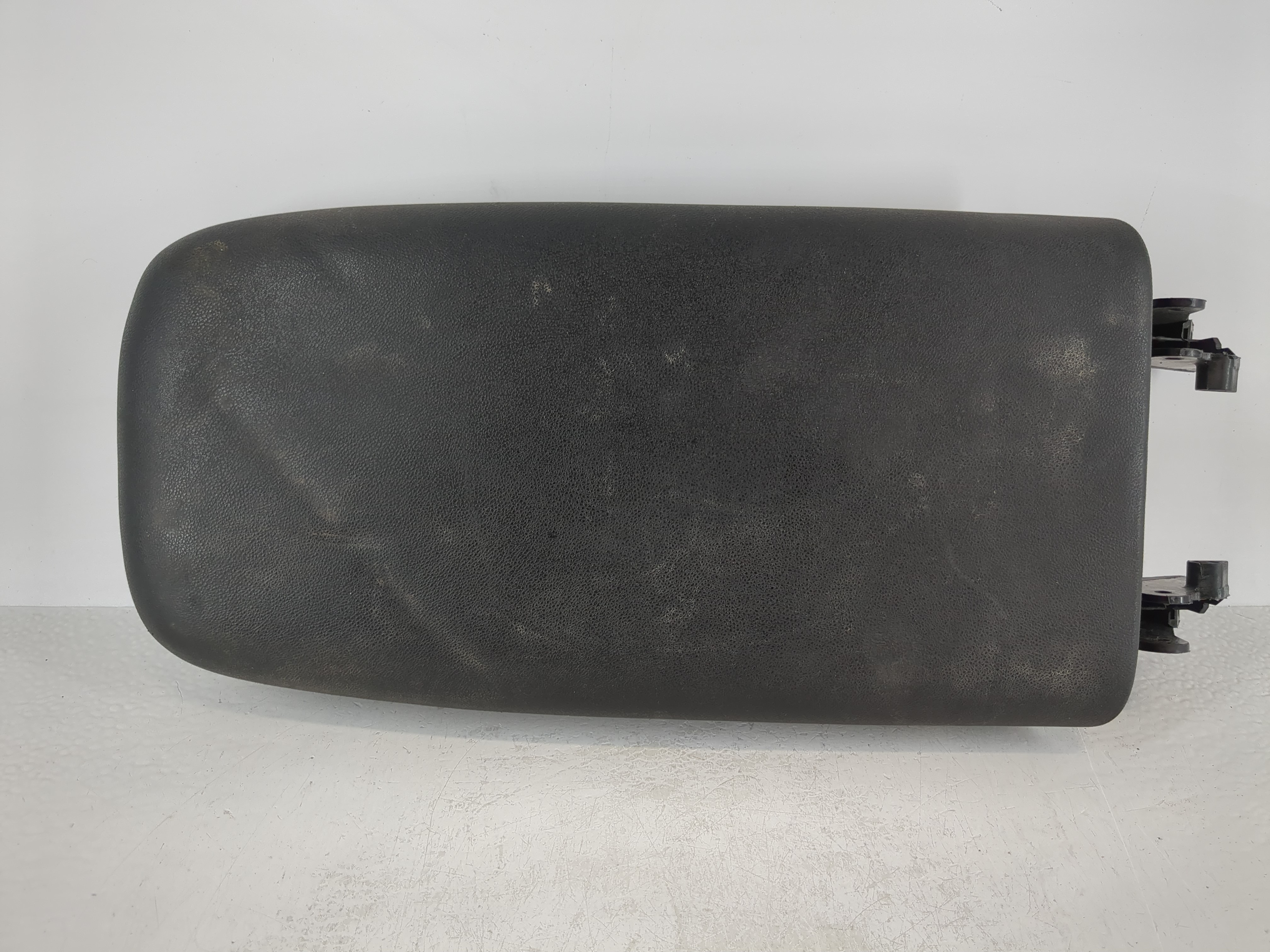 2018-2022 Chevrolet Equinox Center Console Armrest Cover Lid Black 1100809 - Oemusedautoparts1.com