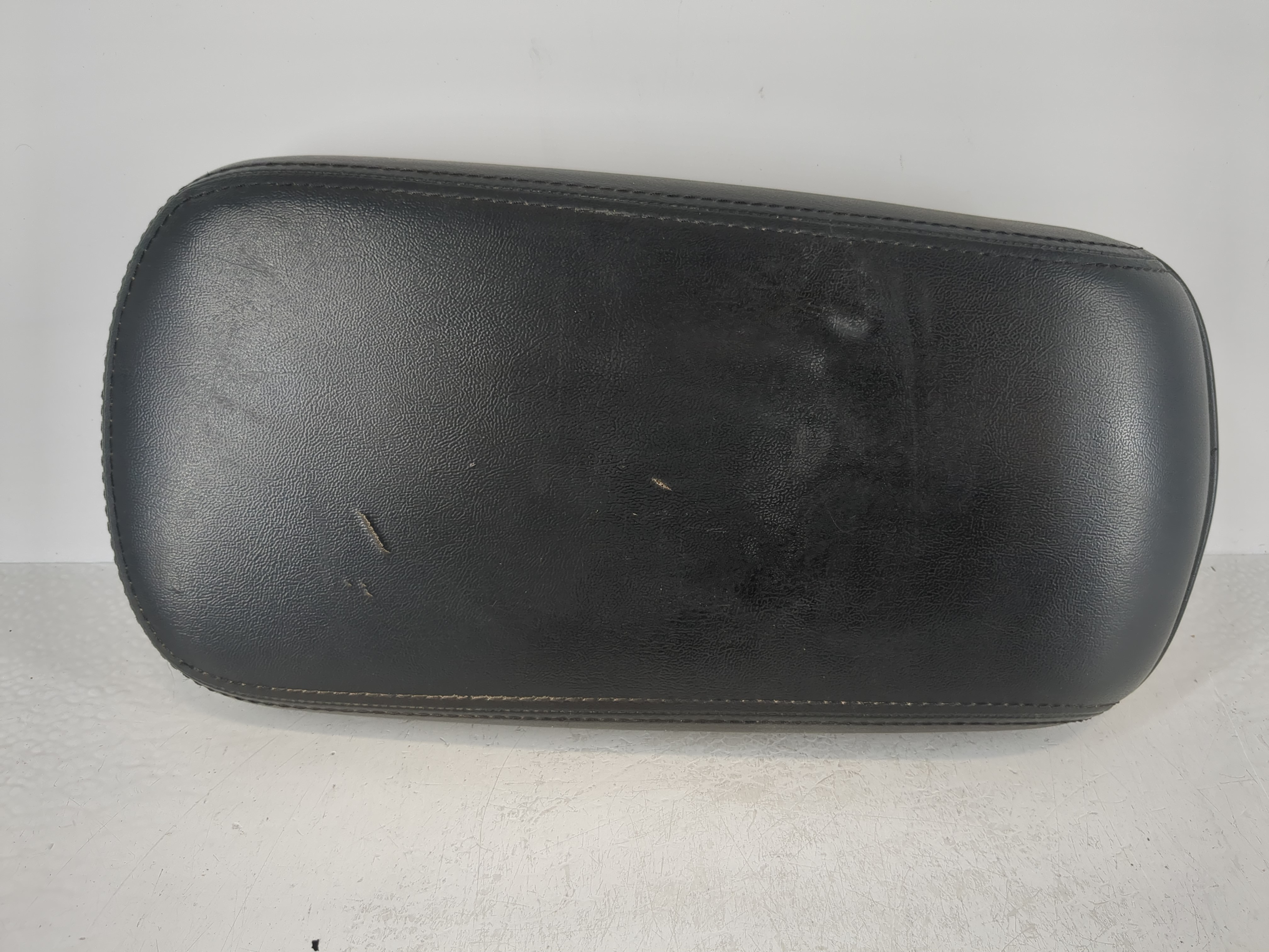 Picture of 2011-2014 Dodge Avenger Center Console Armrest Cover Lid Black 1100811
