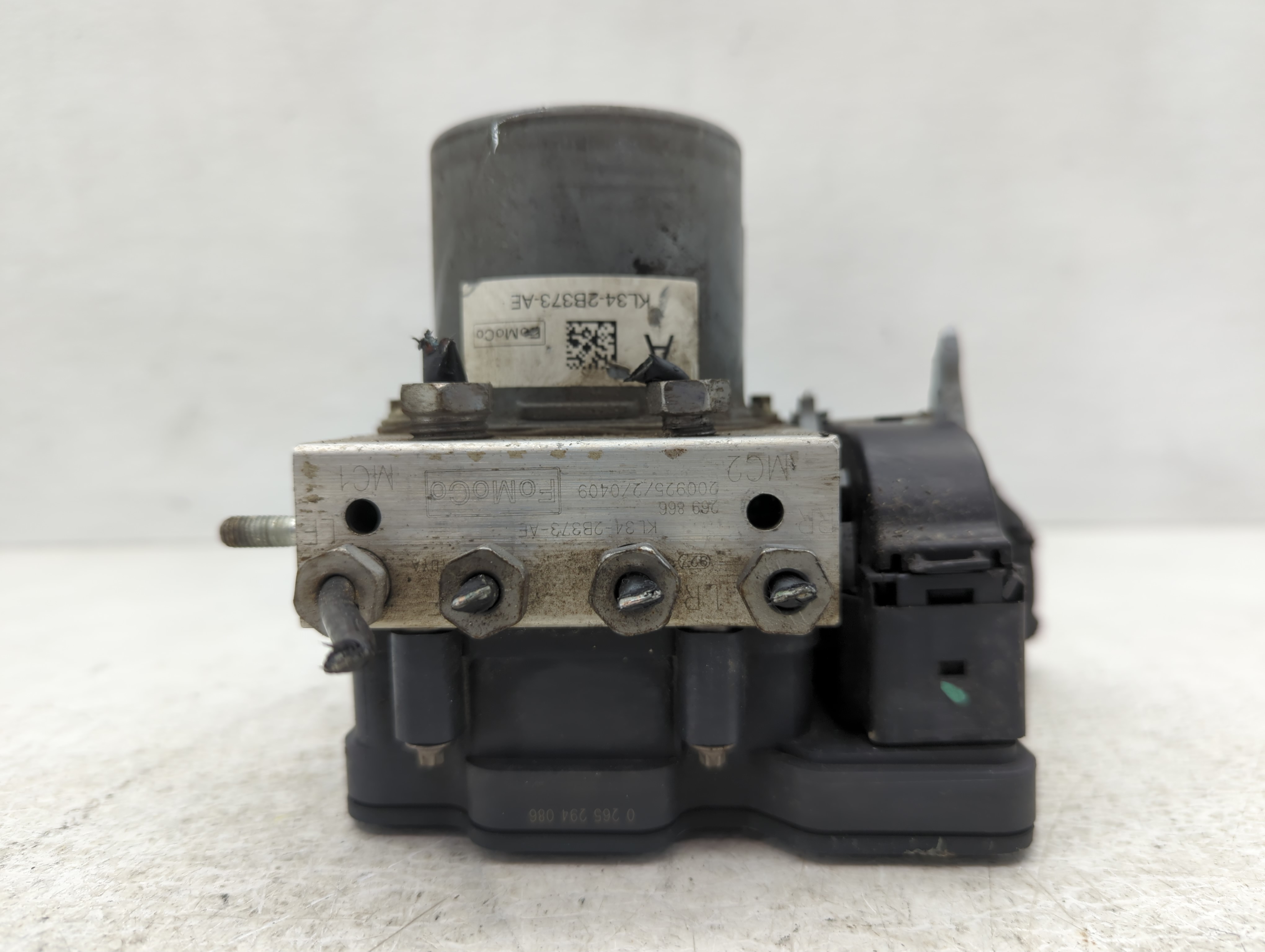 2019-2020 Ford F-150 Abs Pump Control Module 1100828 - Oemusedautoparts1.com