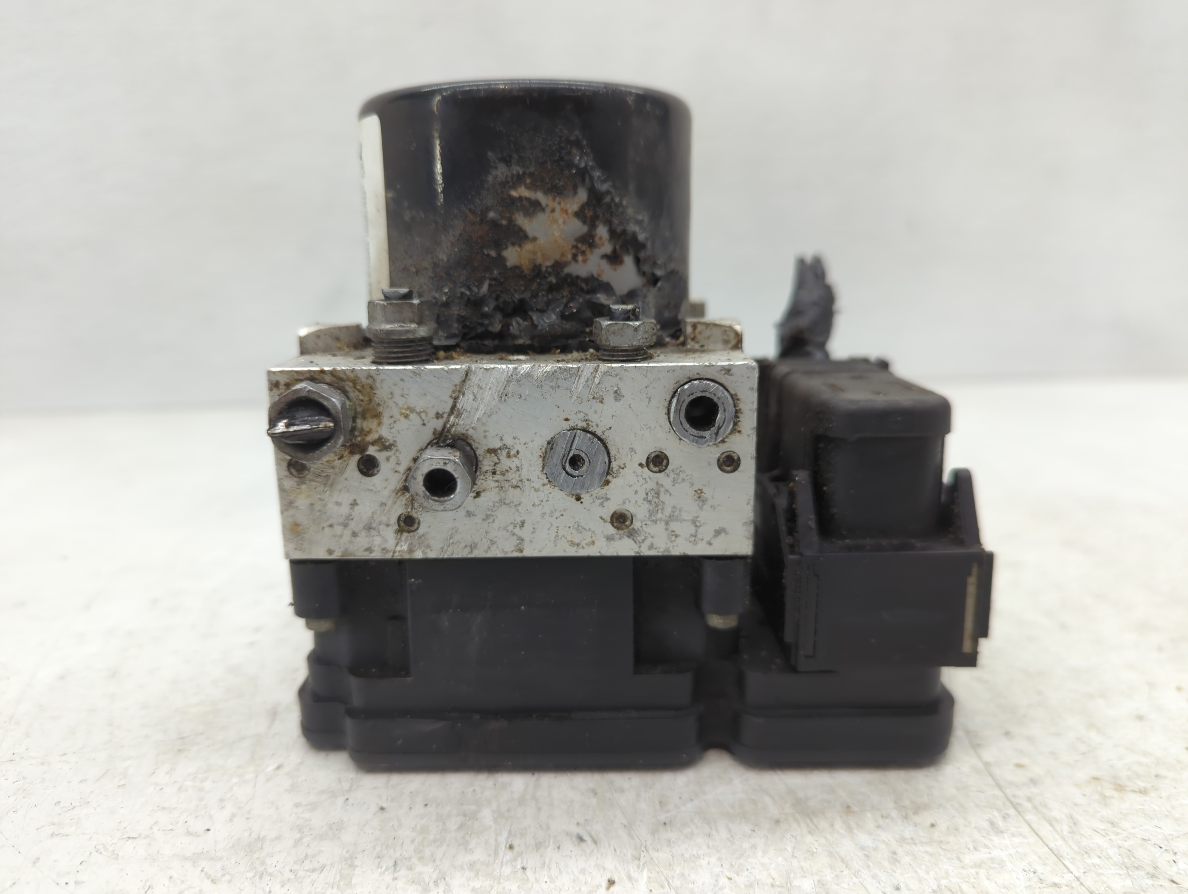 2013-2015 Ford Escape Abs Pump Control Module 1100837 - Oemusedautoparts1.com