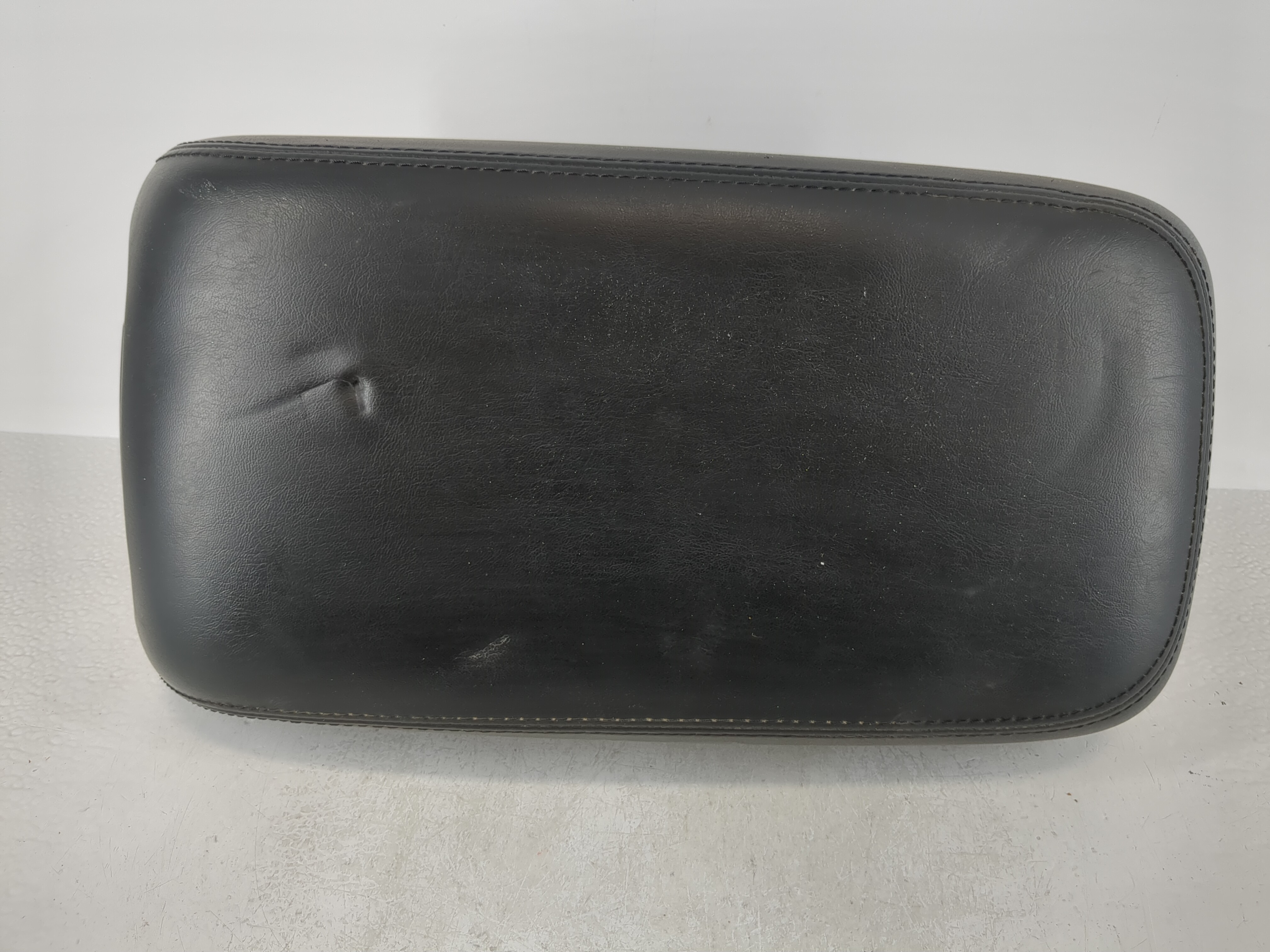 2012-2014 Chrysler 300 Center Console Armrest Cover Lid Black 1100876 - Oemusedautoparts1.com