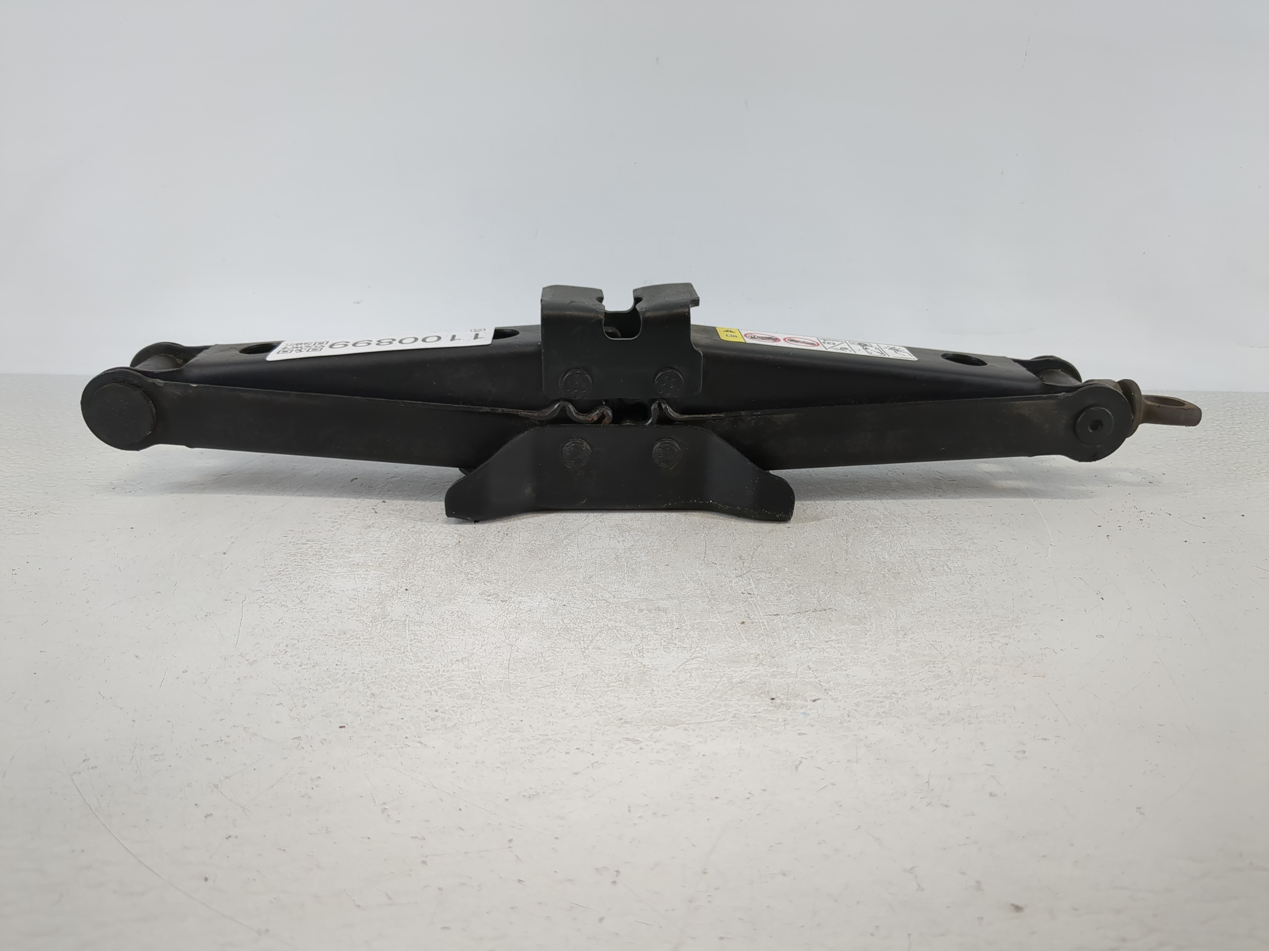 2015 Dodge Ram 1500 Spare Scissor Car Jack 1100899 - Oemusedautoparts1.com