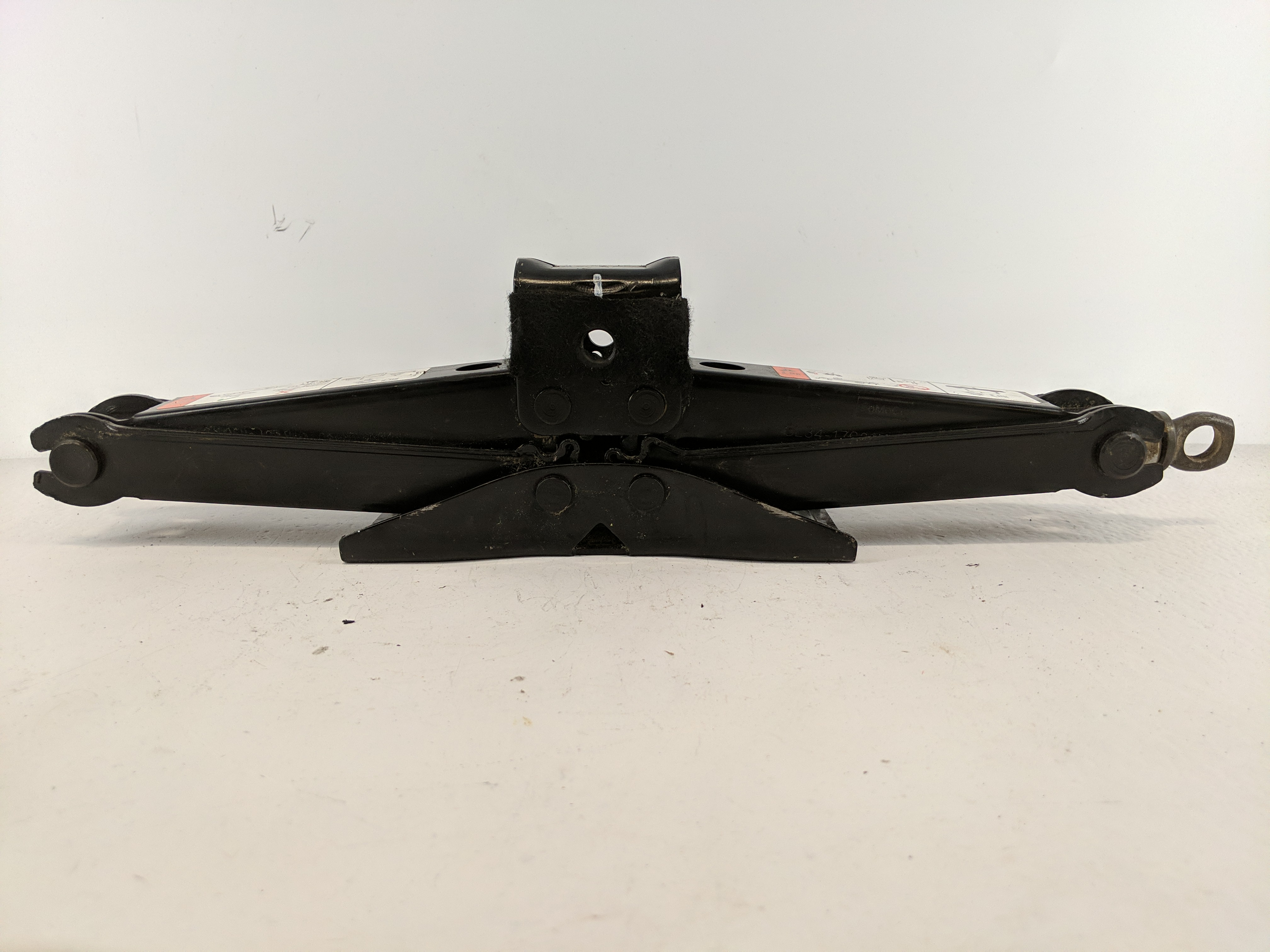 2008 Ford F-150 Spare Scissor Car Jack 1100900 - Oemusedautoparts1.com