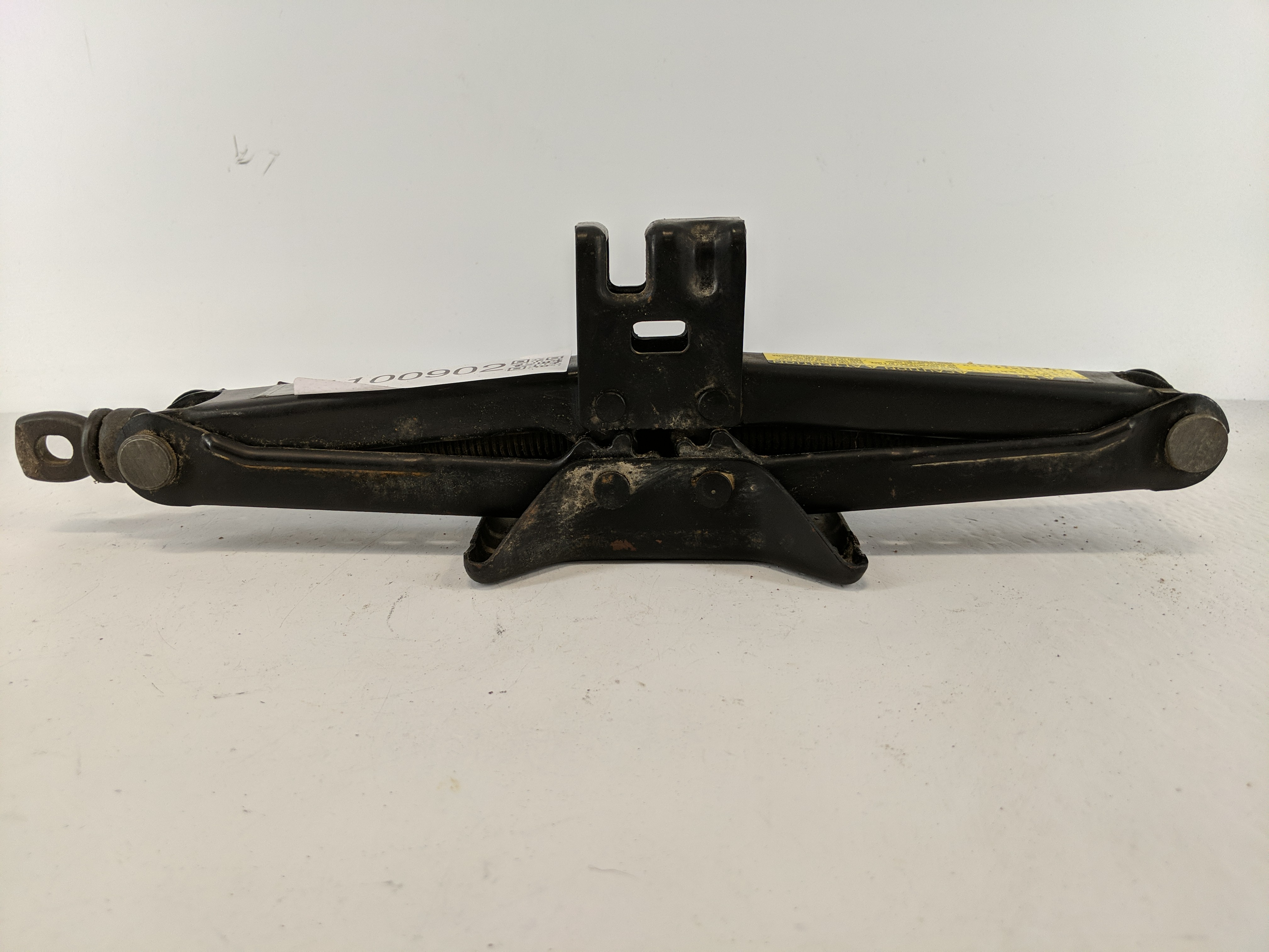 2007 Toyota Solara Spare Scissor Car Jack 1100902 - Oemusedautoparts1.com