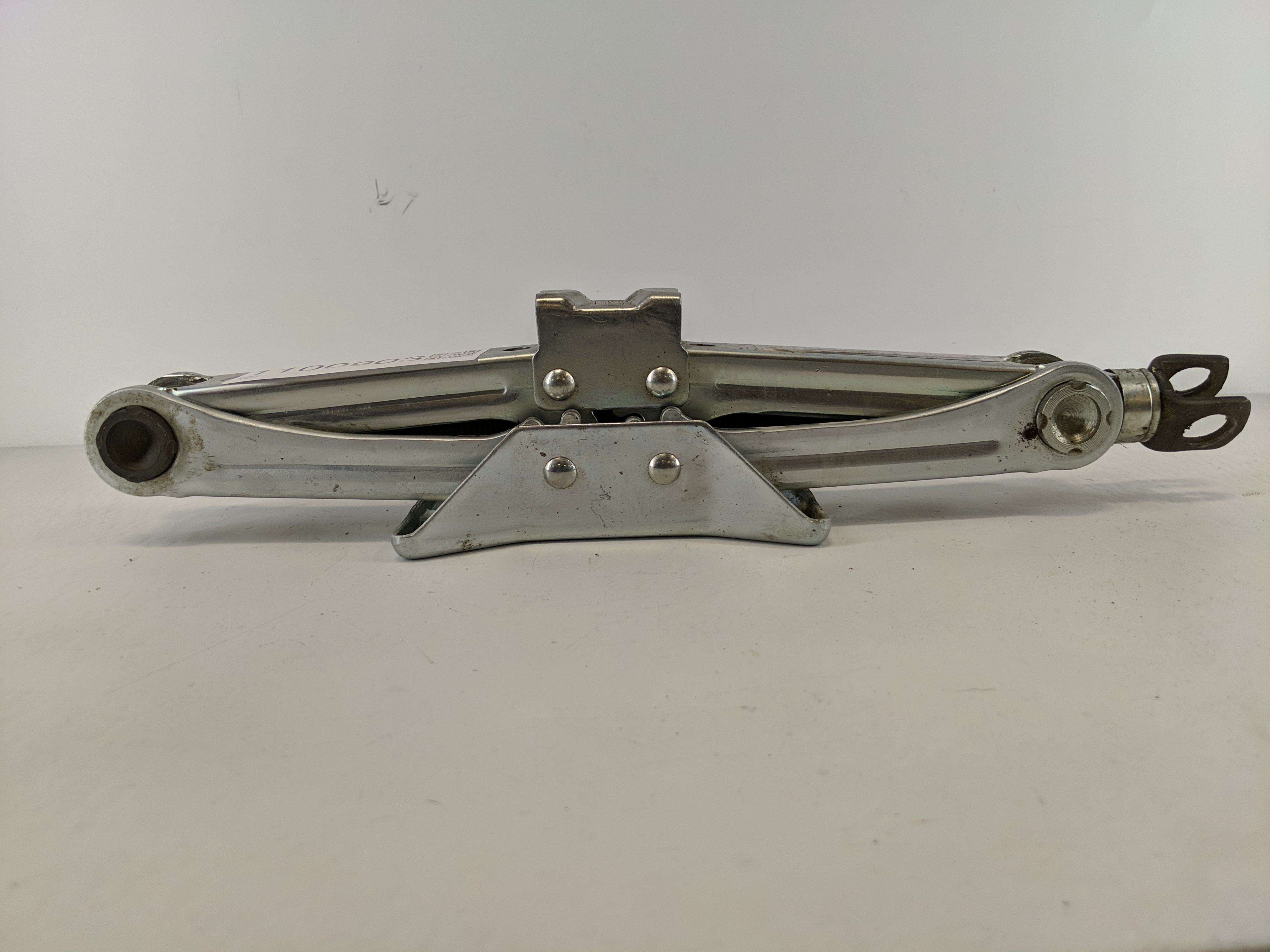 2013 Honda Accord Spare Scissor Car Jack 1100903 - Oemusedautoparts1.com
