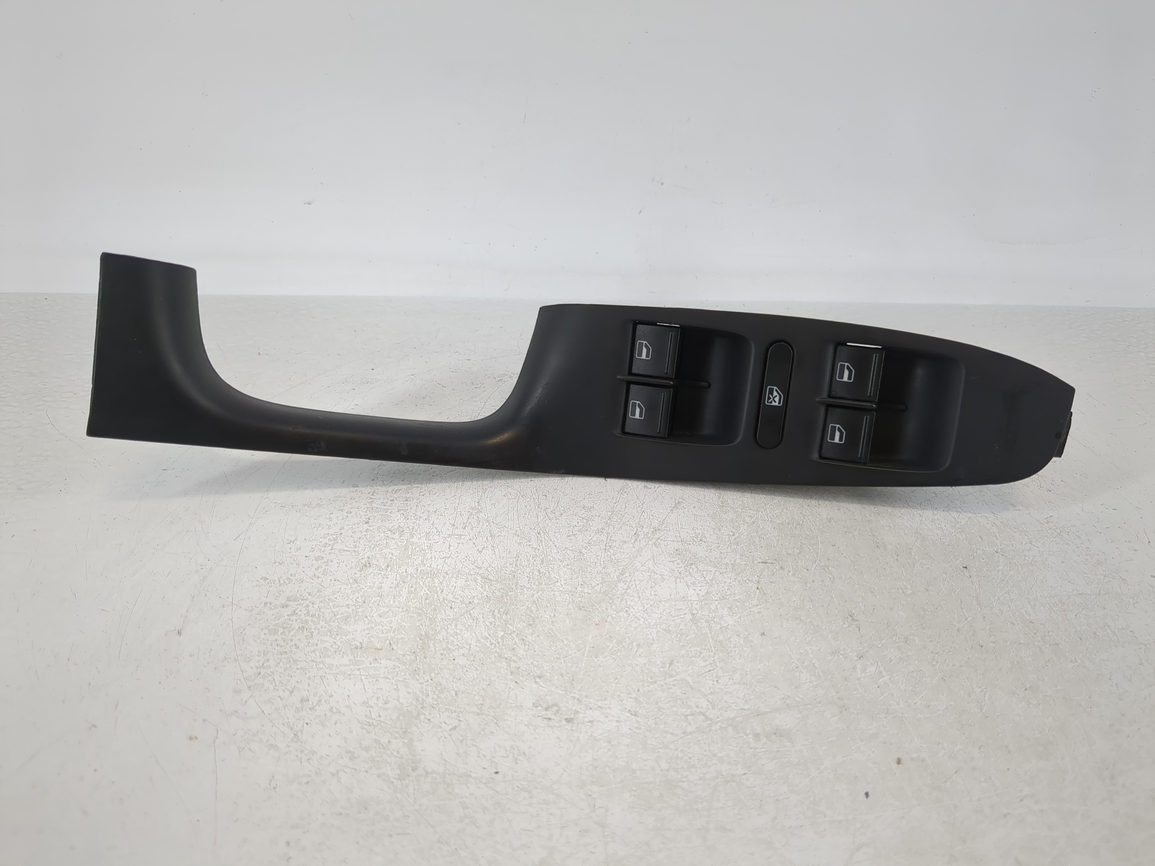 2011-2018 Volkswagen Jetta Driver Left Door Master Power Window Switch 1100939 - Oemusedautoparts1.com