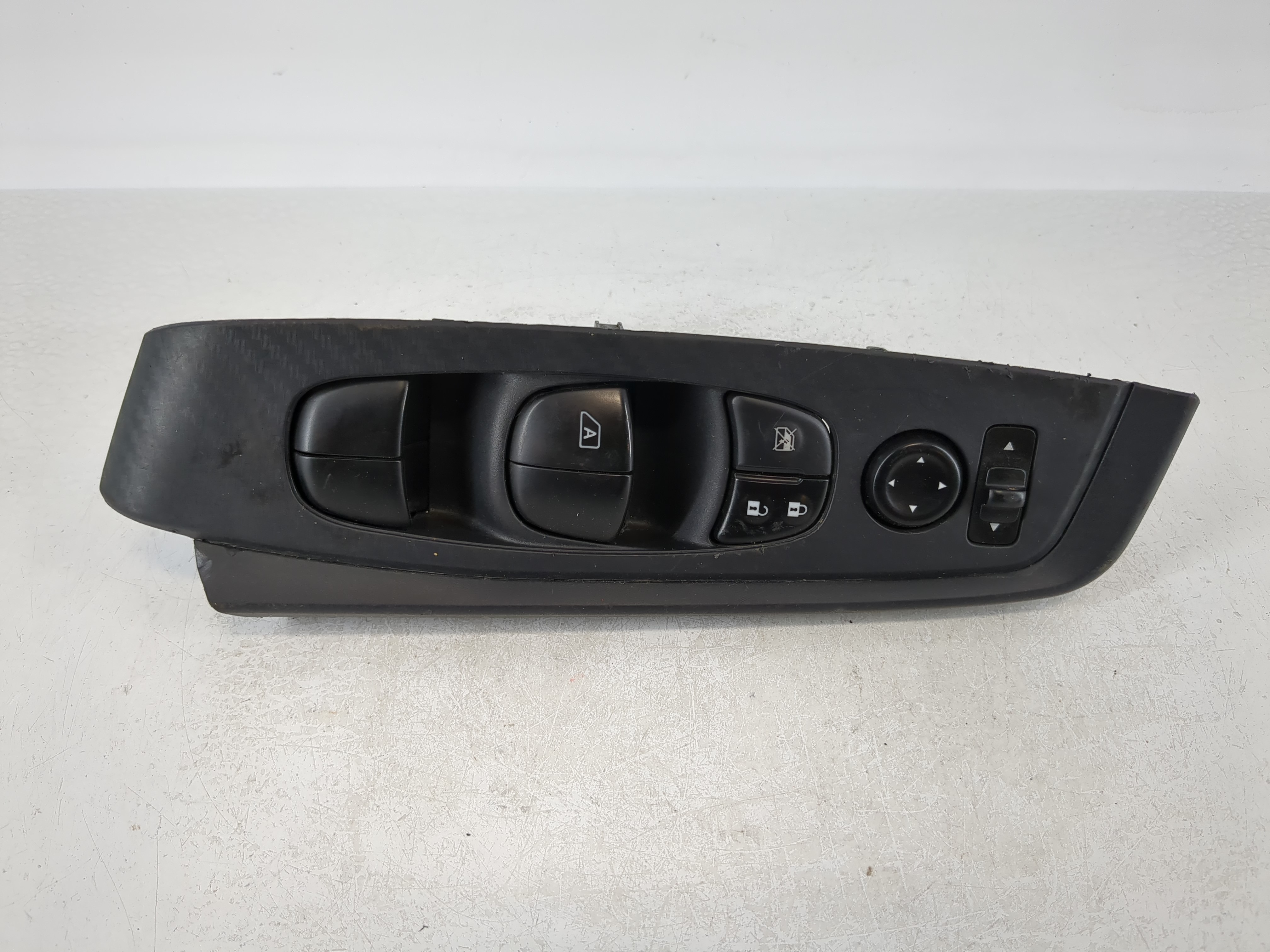 2020-2022 Nissan Sentra Driver Left Door Master Power Window Switch 1100944 - Oemusedautoparts1.com