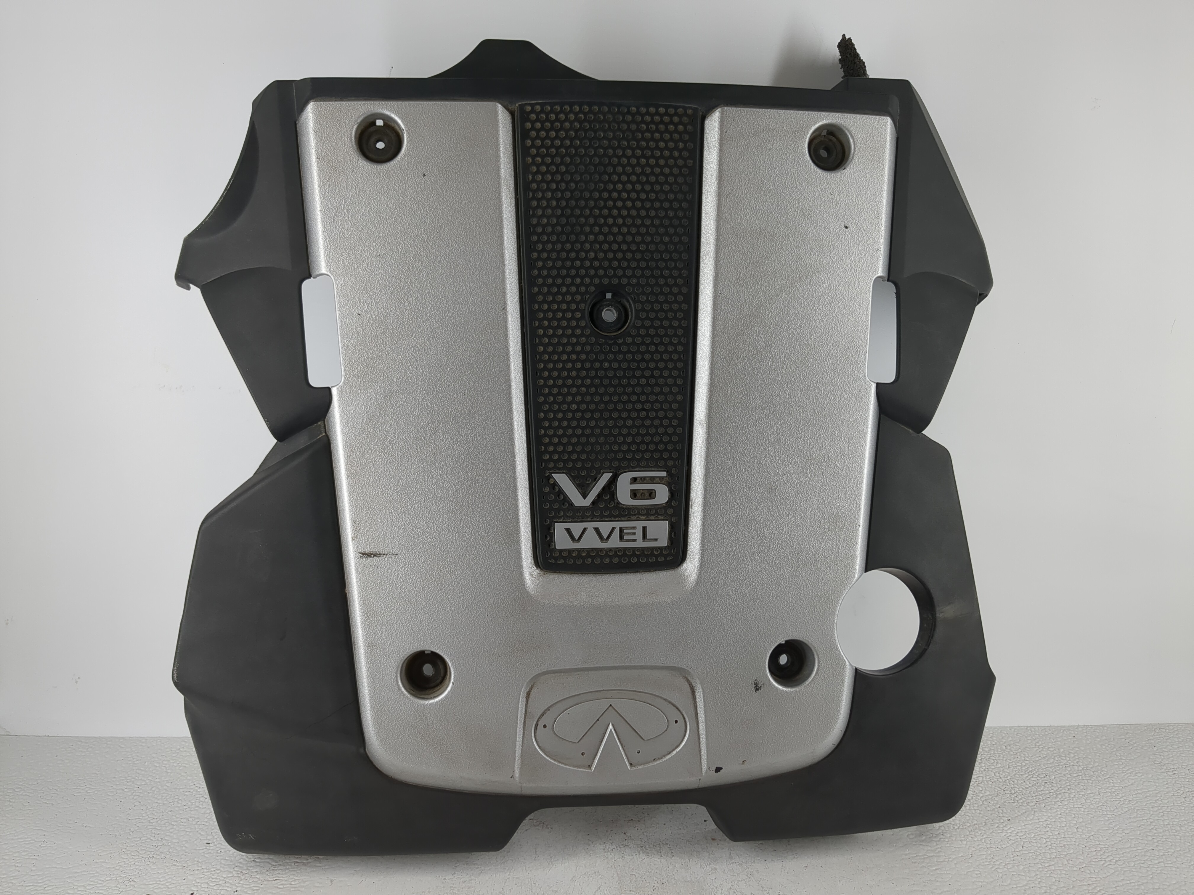 2010 Infiniti G37 Engine Cover 1100965 - Oemusedautoparts1.com