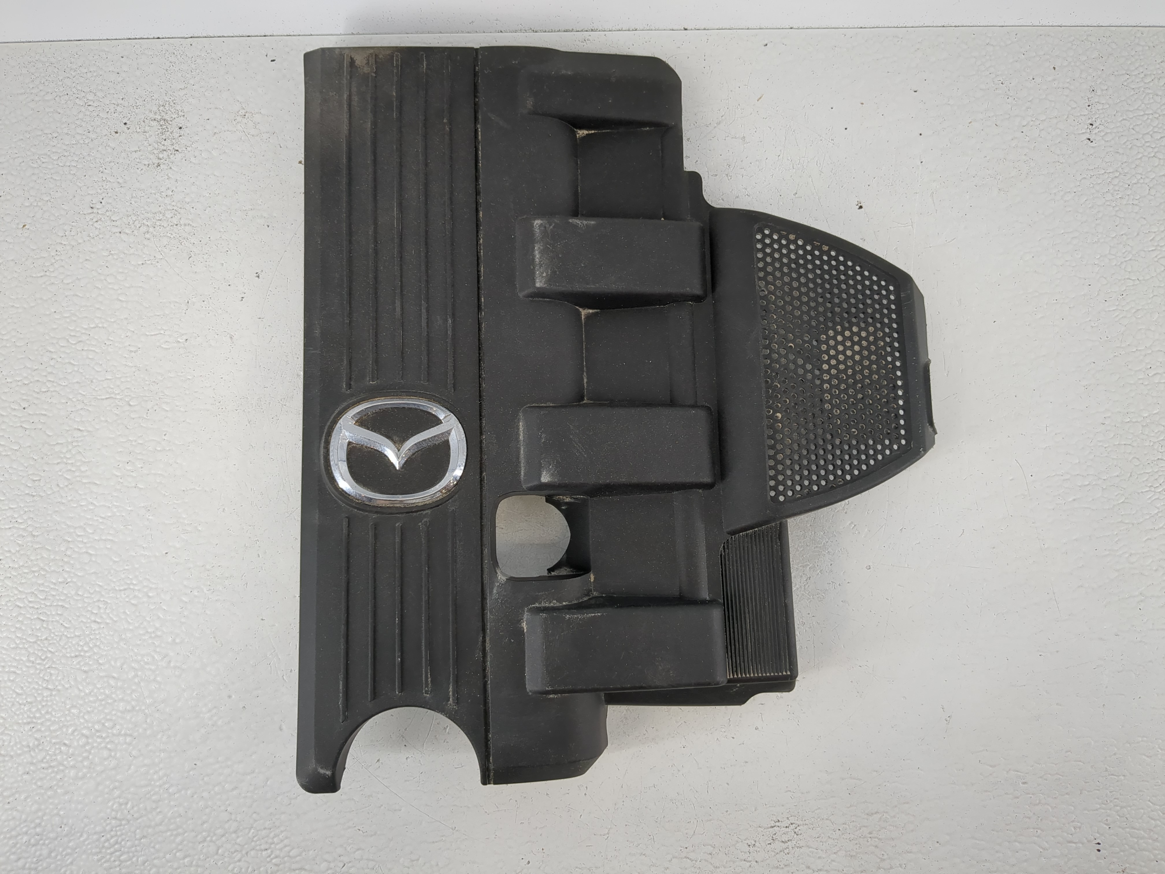 2015 Mazda Mx-5 Miata Engine Cover 1100968 - Oemusedautoparts1.com