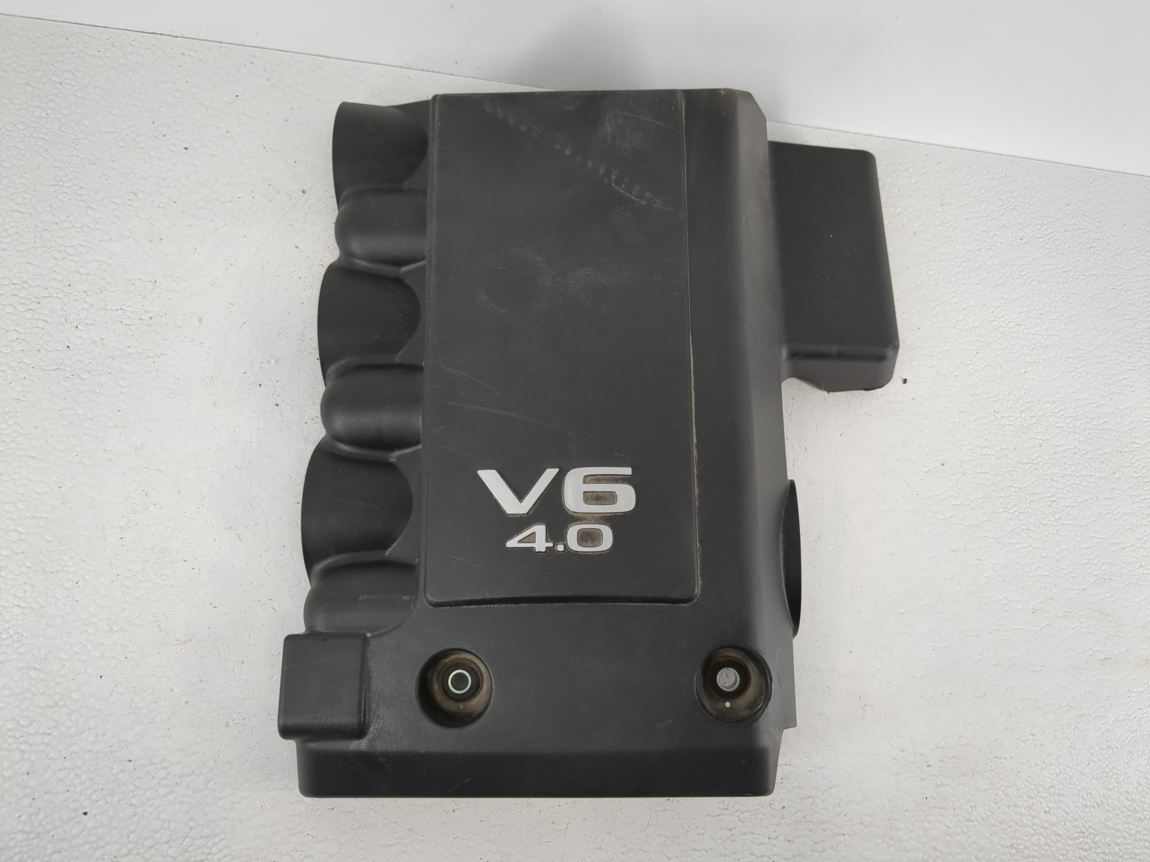 2008 Nissan Frontier Engine Cover 1100969 - Oemusedautoparts1.com