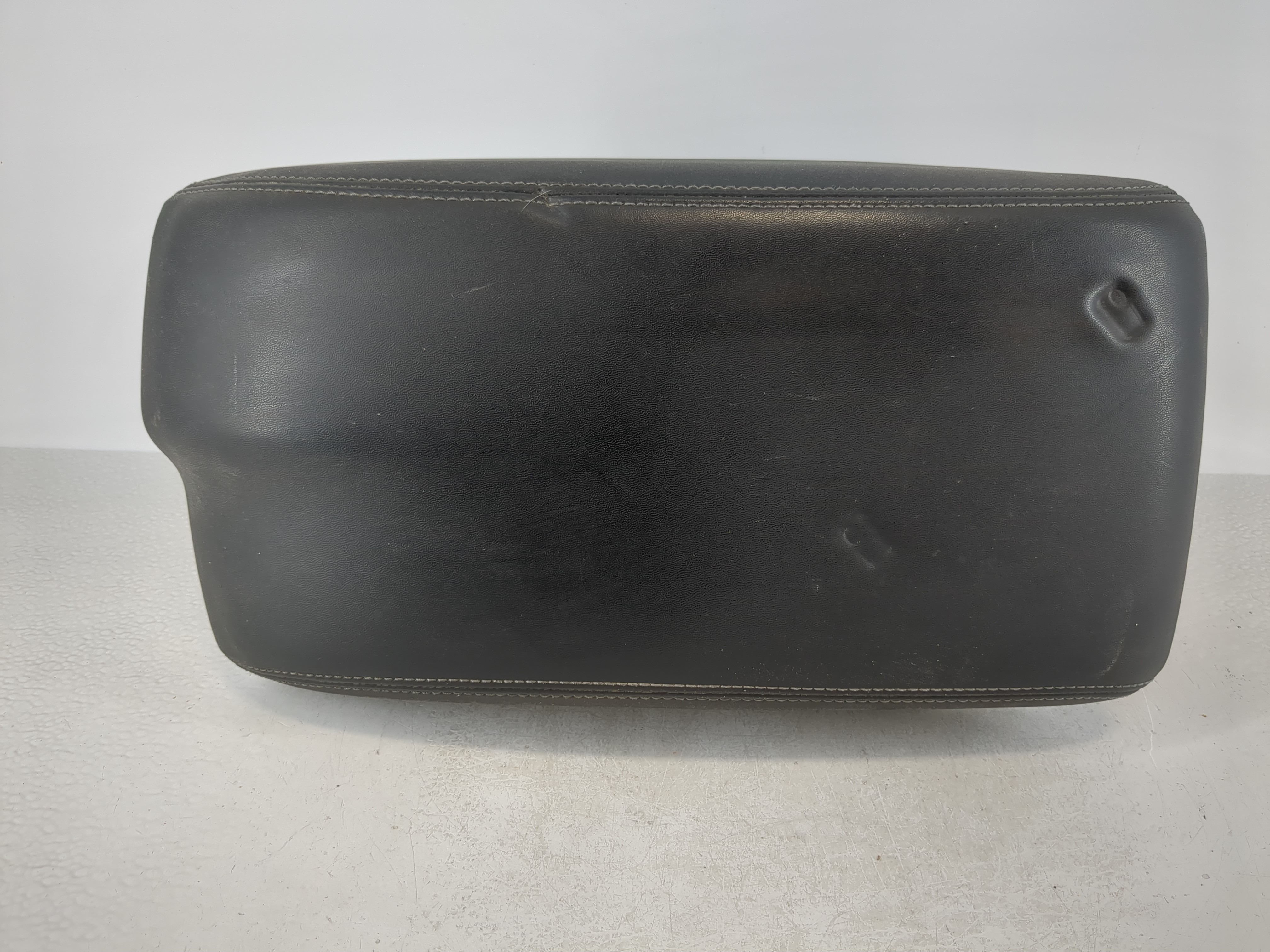 Picture of 2020 Subaru Ascent Center Console Armrest Cover Lid Black 1100978