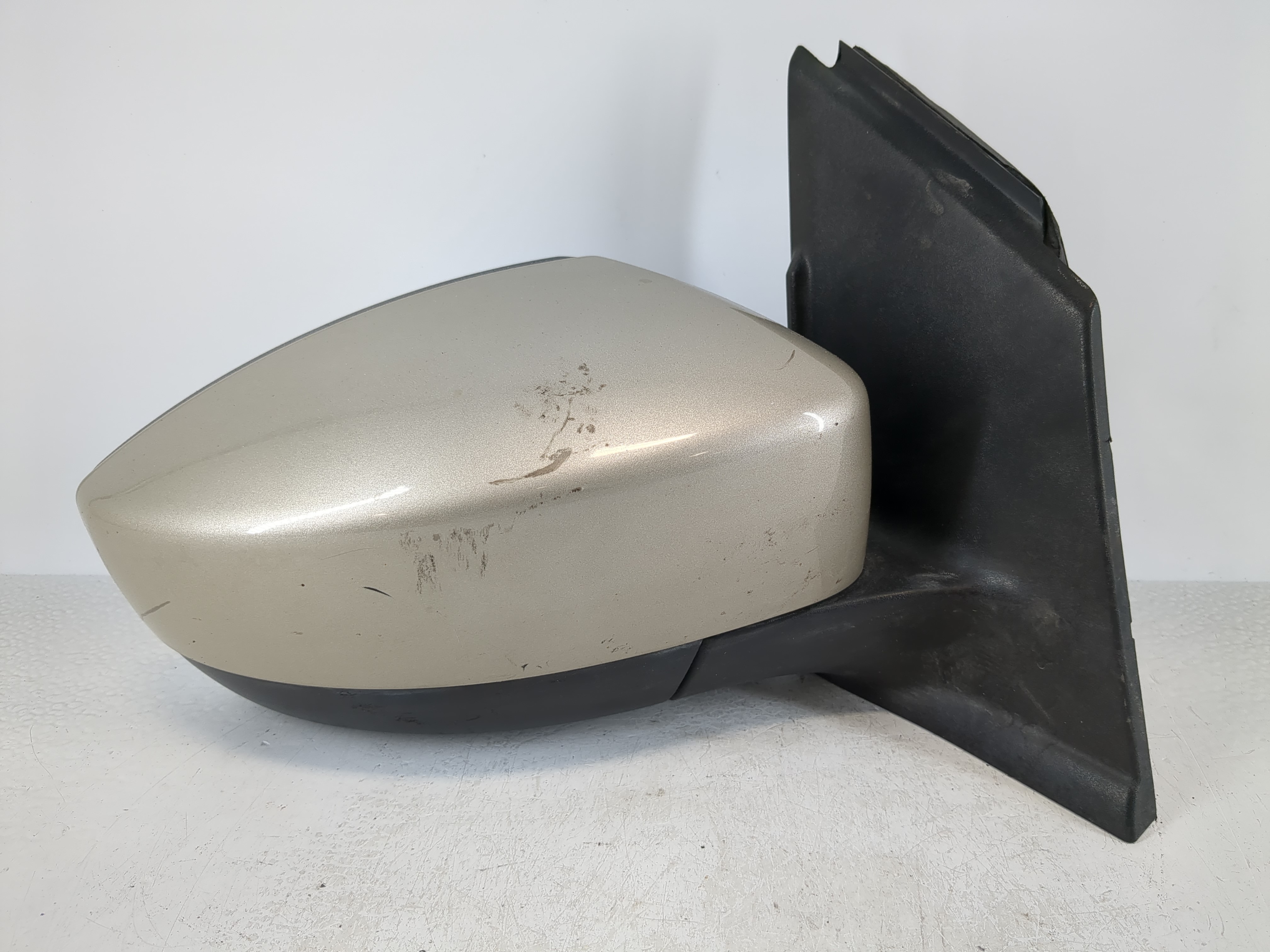 2017-2019 Ford Escape Passenger Right Side View Power Door Mirror Tan 1100994 - Oemusedautoparts1.com