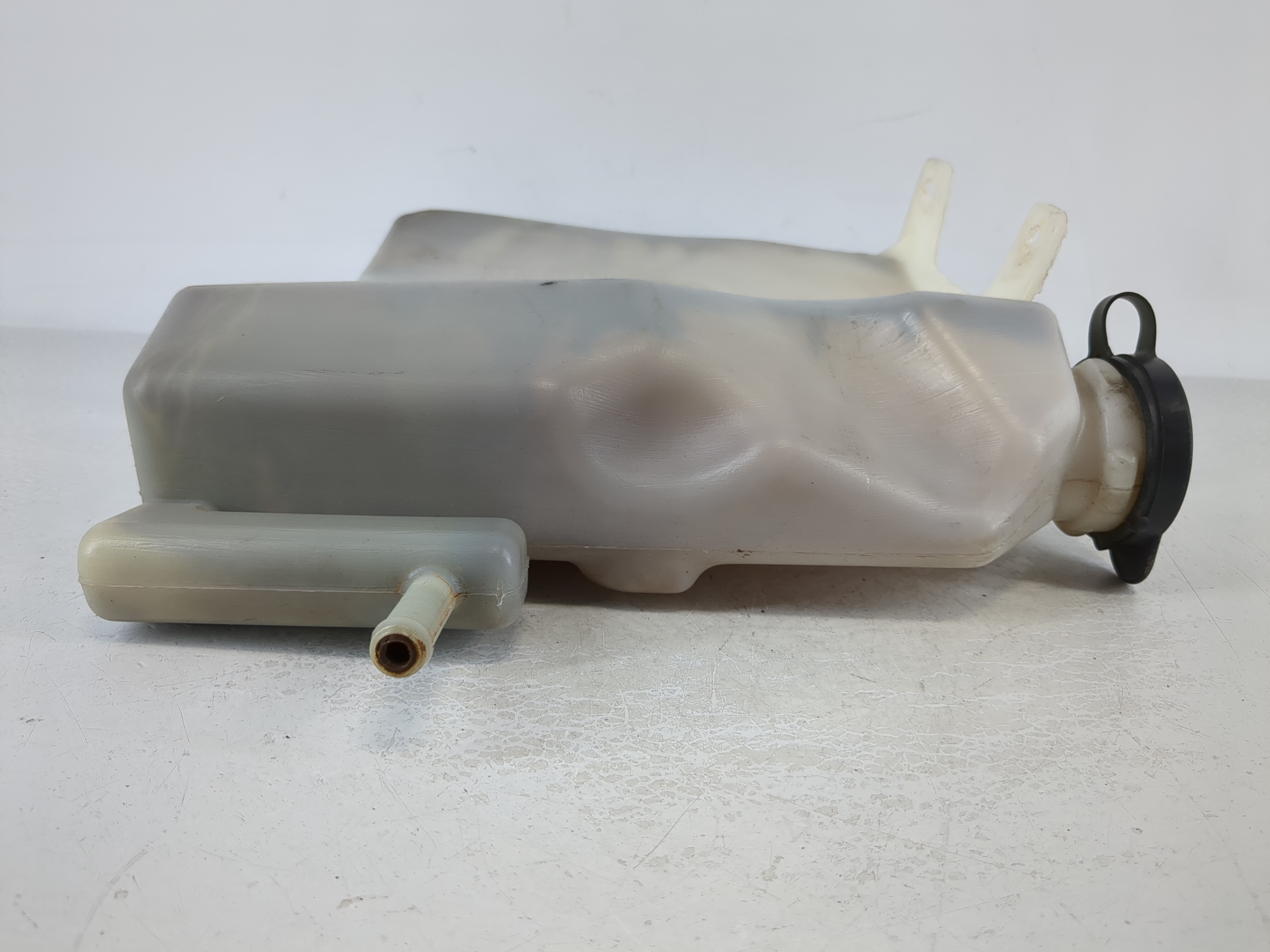 Picture of 2004 Chevrolet Impala Radiator Coolant Overflow Expansion Tank Bottle 1101021