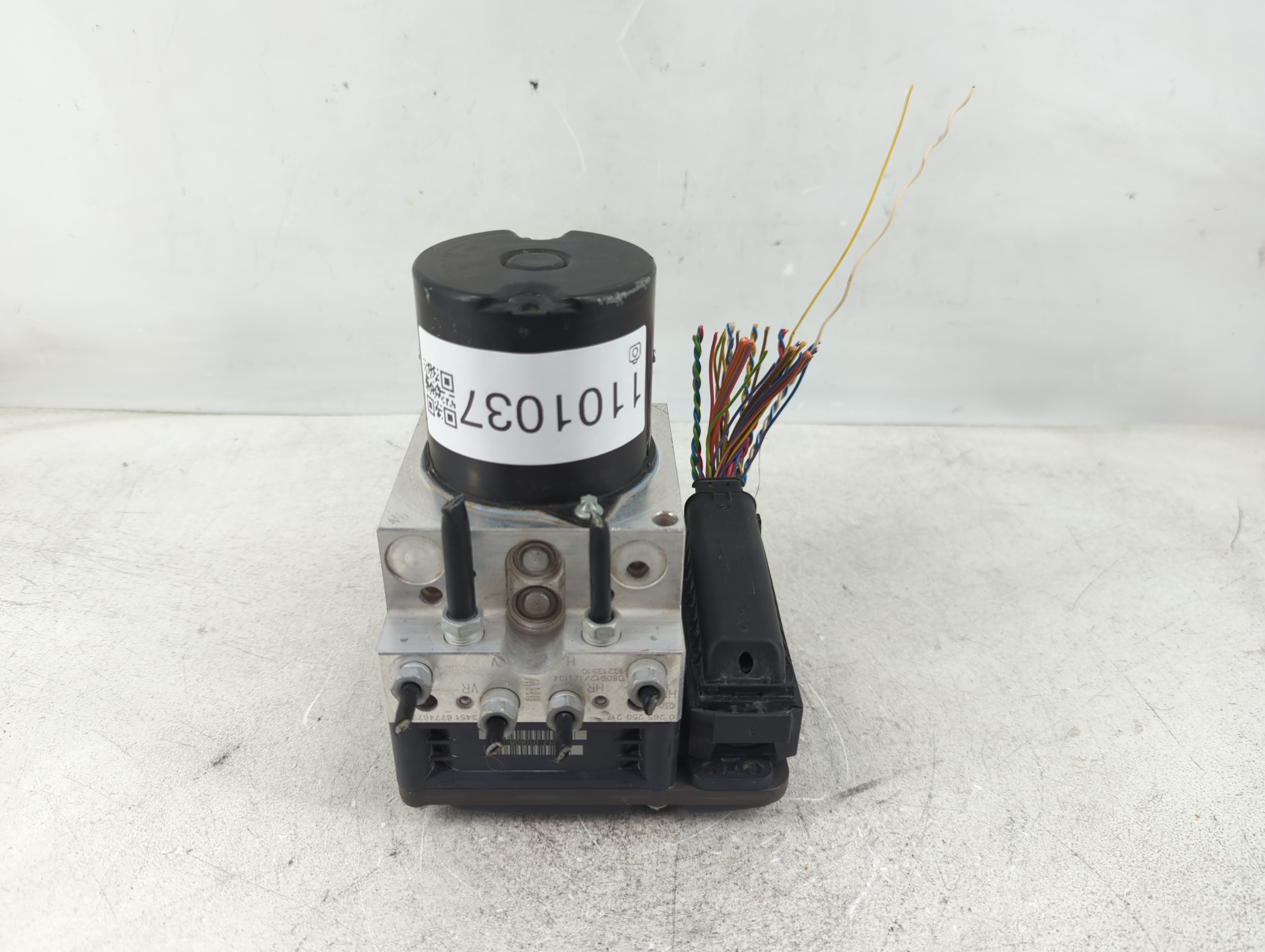 Picture of 2008-2010 Bmw 535i Abs Pump Control Module 1101037
