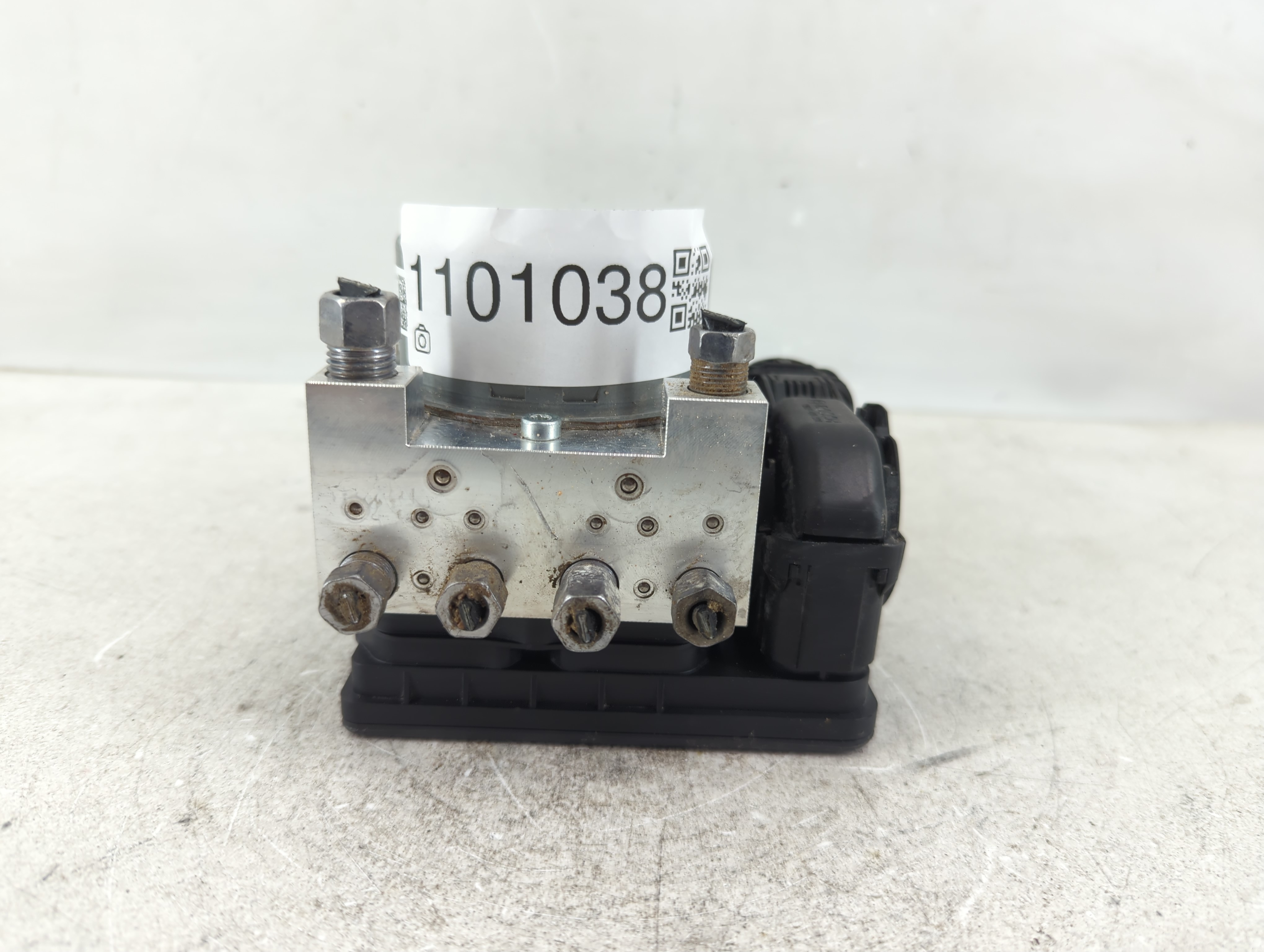 2018-2022 Dodge Challenger Abs Pump Control Module 1101038 - Oemusedautoparts1.com