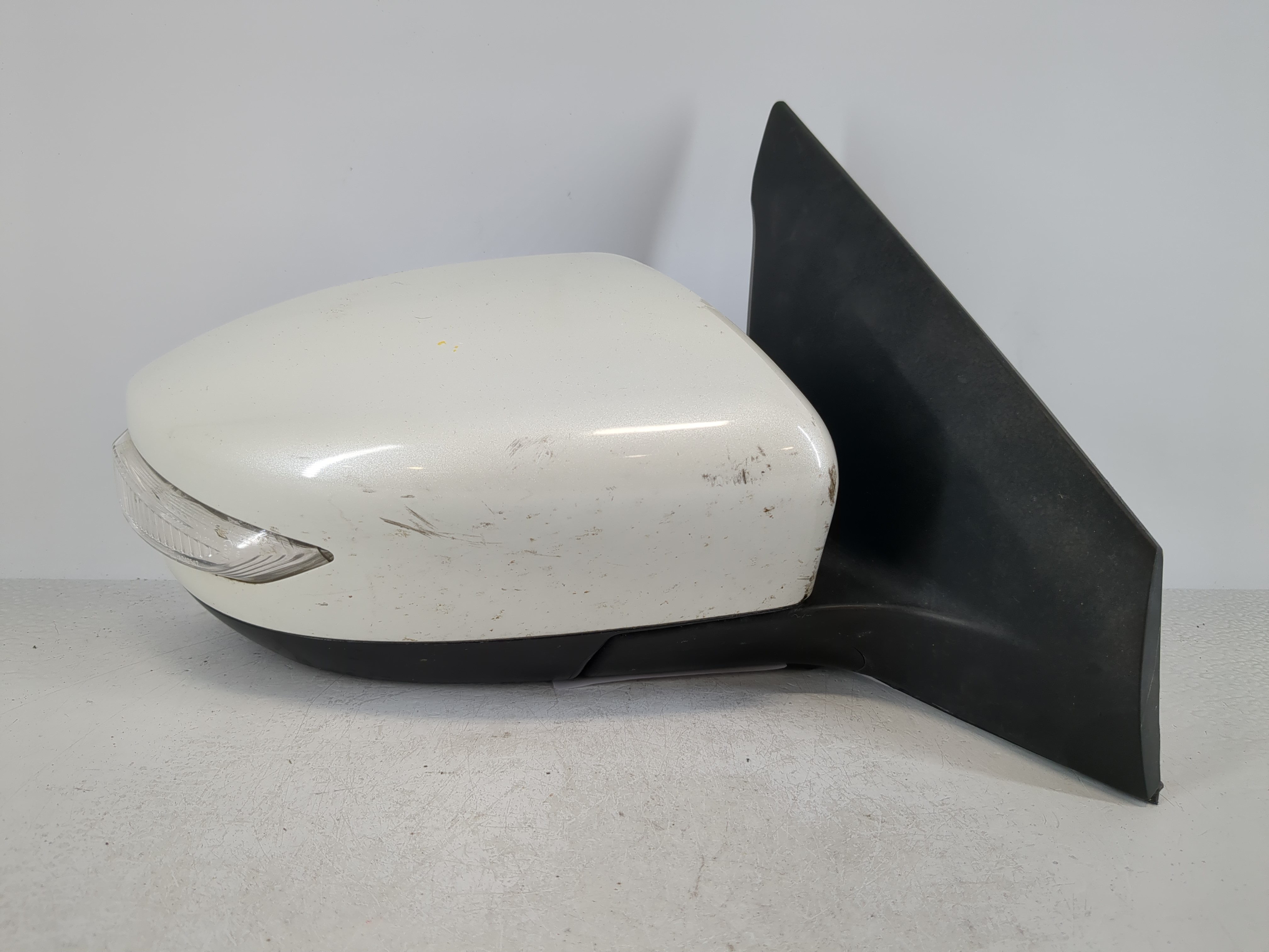 2013-2015 Nissan Sentra Passenger Right Side View Power Door Mirror 1101062 - Oemusedautoparts1.com