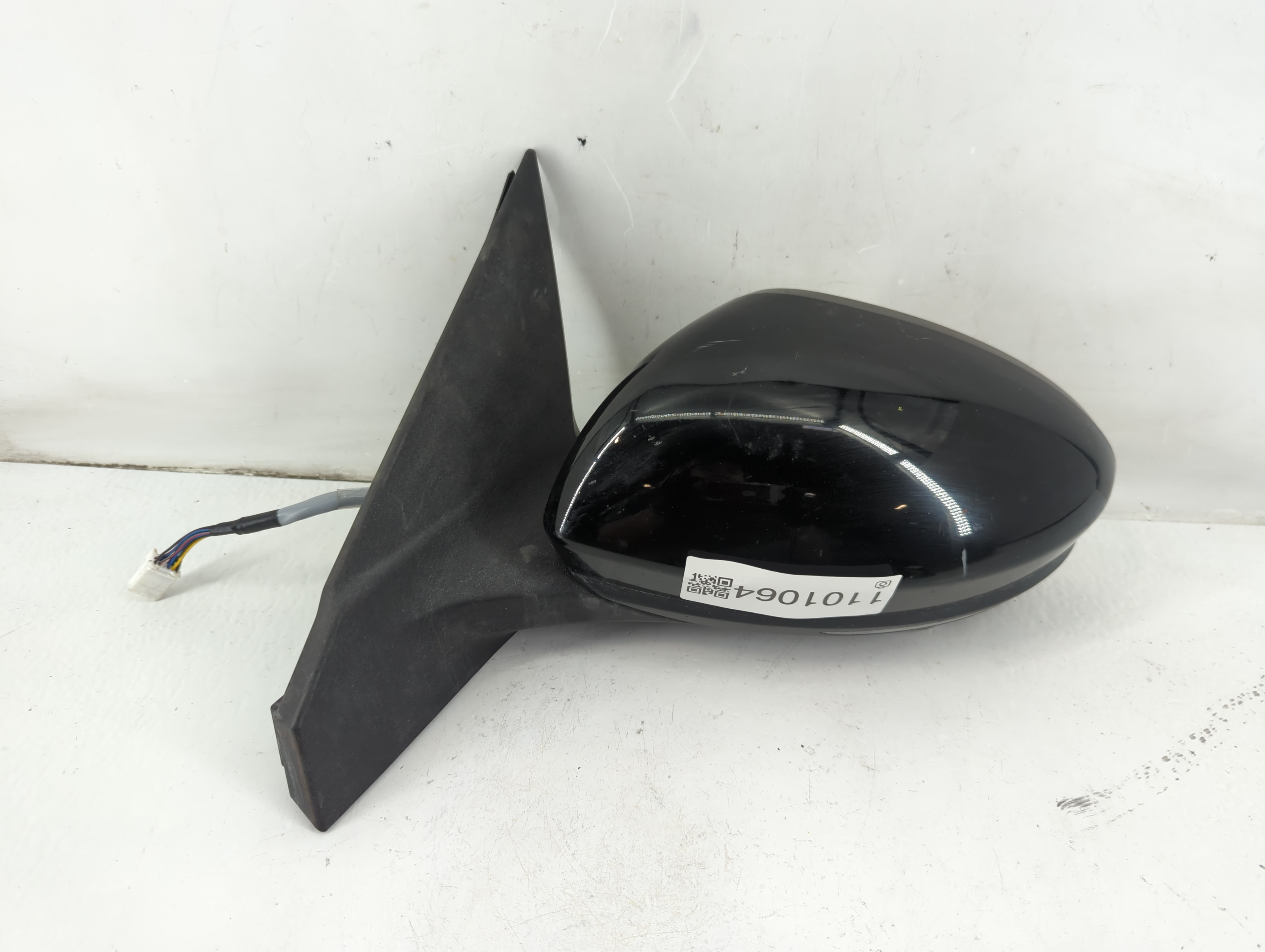 2020-2022 Nissan Sentra Driver Left Side View Power Door Mirror Black 1101064 - Oemusedautoparts1.com
