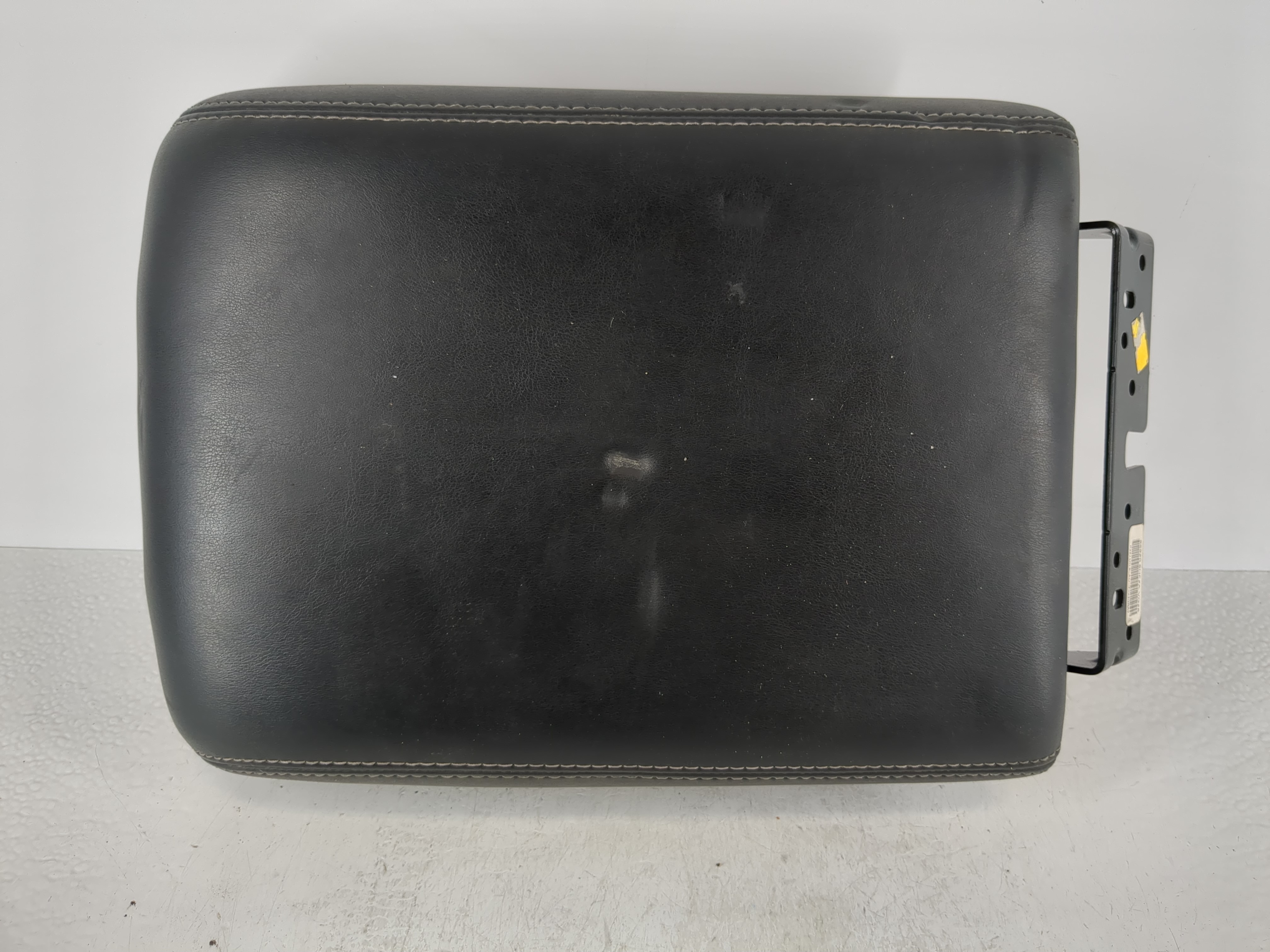 Picture of 2016-2020 Infiniti Qx60 Center Console Armrest Cover Lid Black 1101072