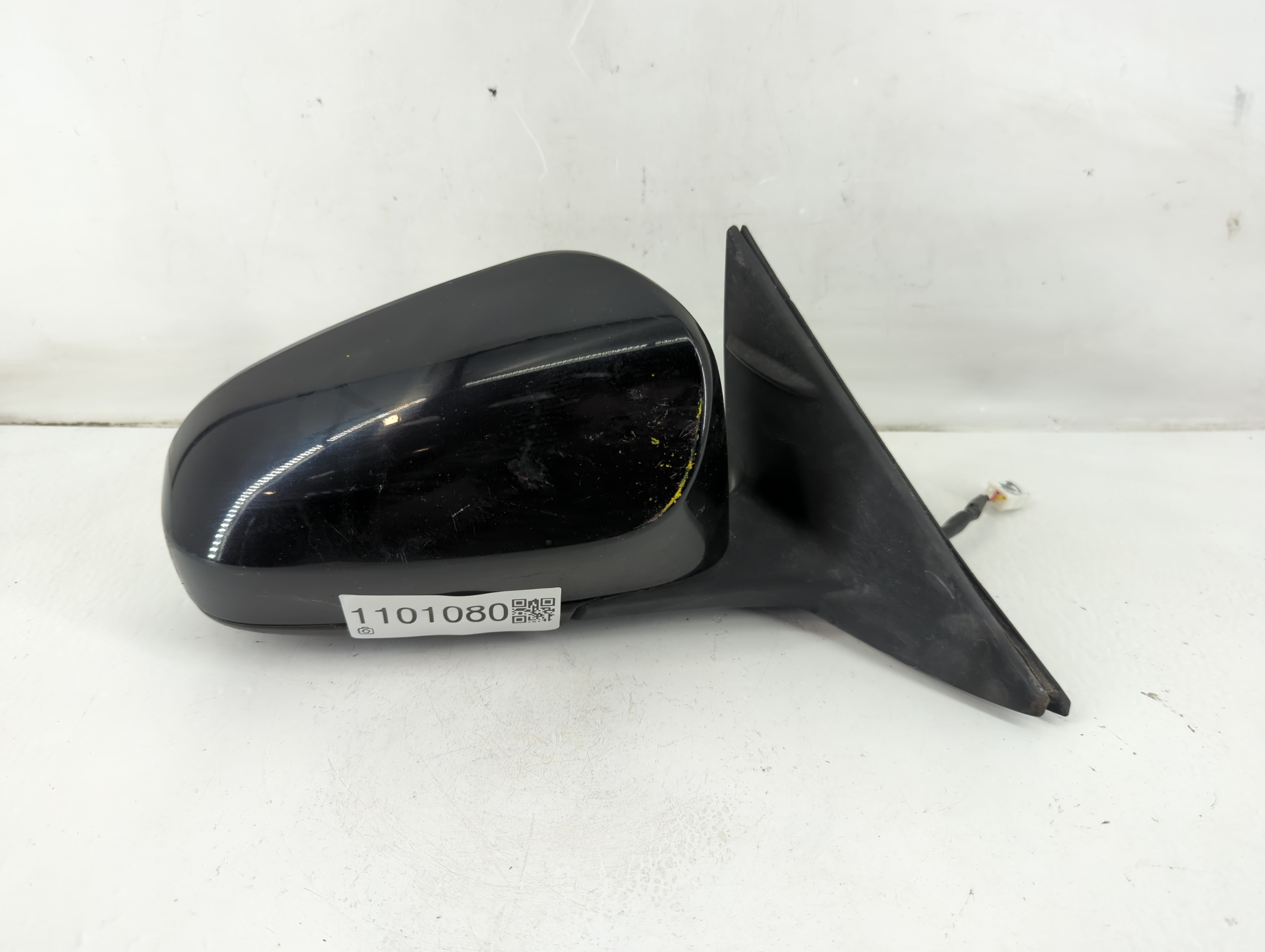2012-2014 Toyota Camry Passenger Right Side View Power Door Mirror Black 1101080 - Oemusedautoparts1.com