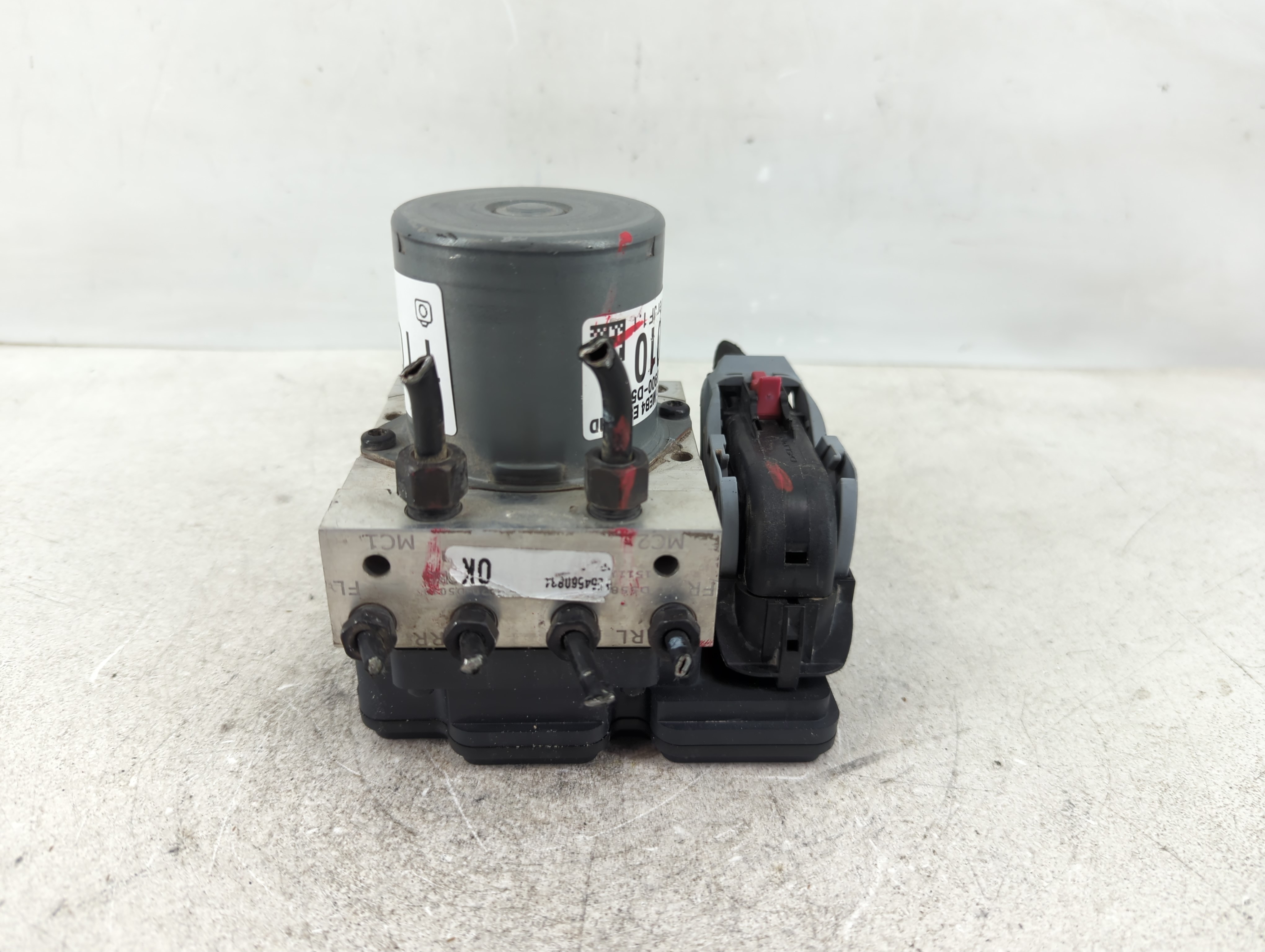 2016-2016 Kia Optima Abs Pump Control Module 1101088 - Oemusedautoparts1.com