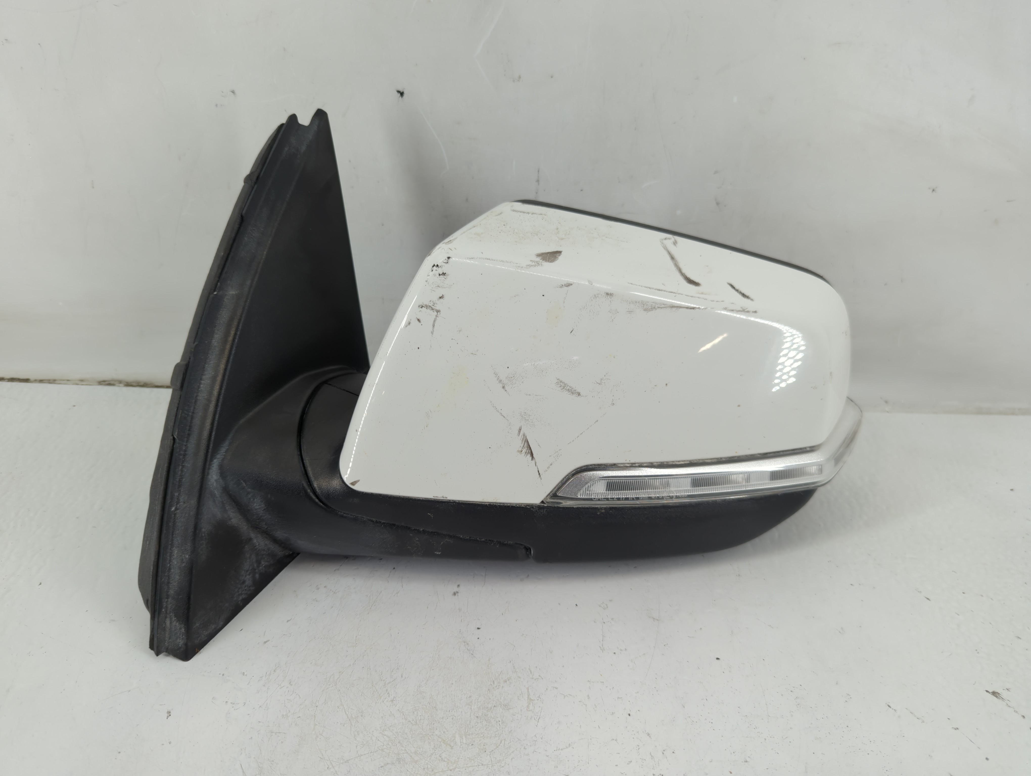 2018-2022 Chevrolet Traverse Driver Left Side View Power Door Mirror 1101124 - Oemusedautoparts1.com