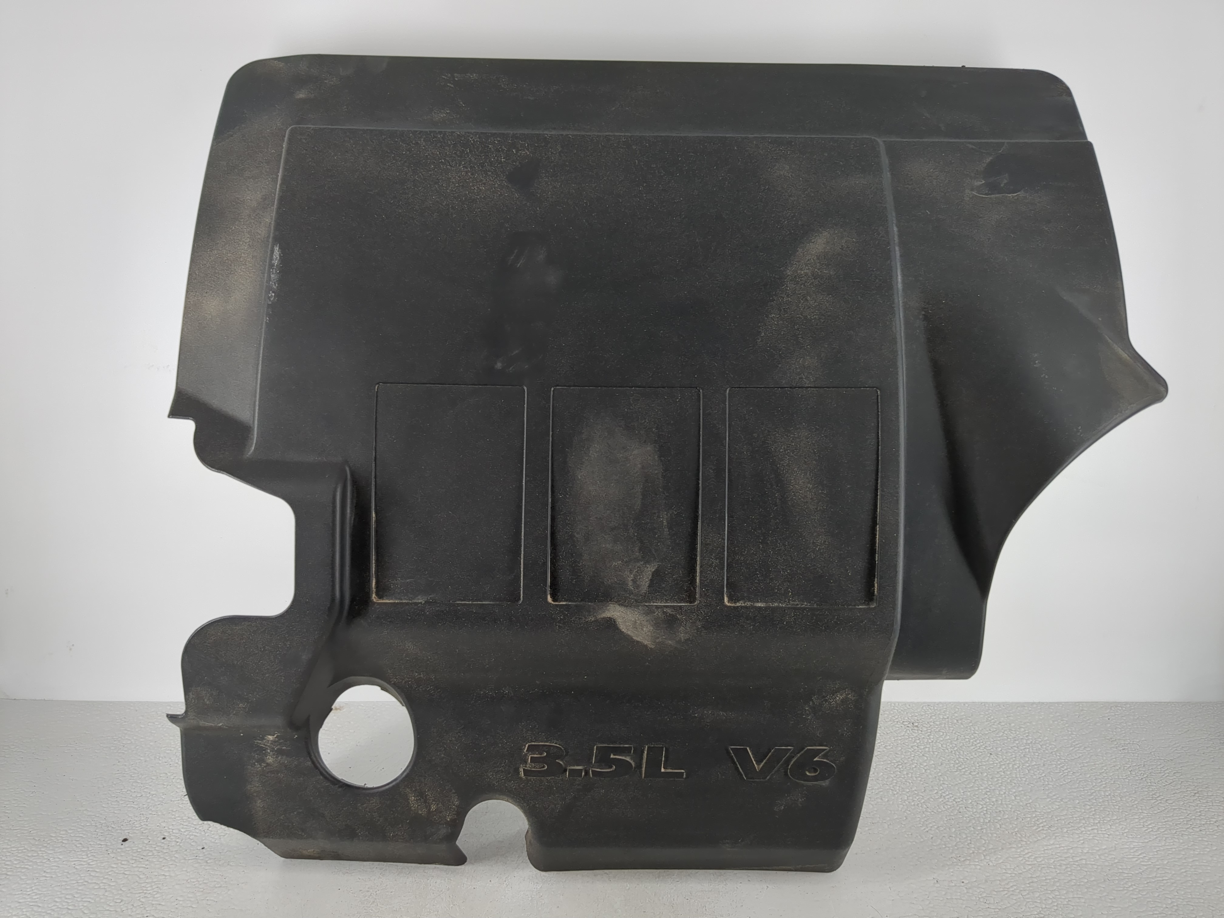 2009 Dodge Journey Engine Cover 1101186 - Oemusedautoparts1.com