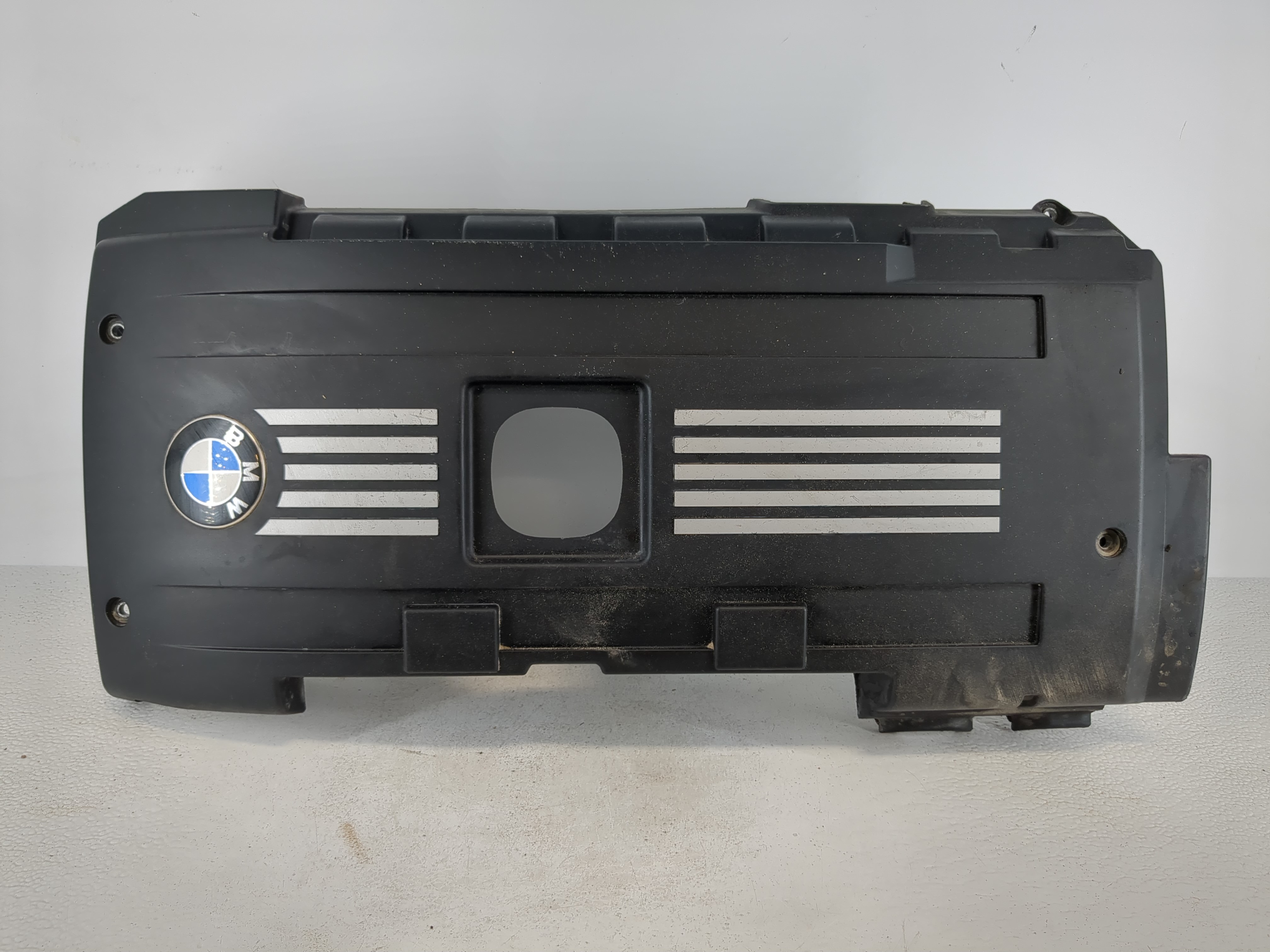 Picture of 2008 Bmw 535i Engine Cover 1101190
