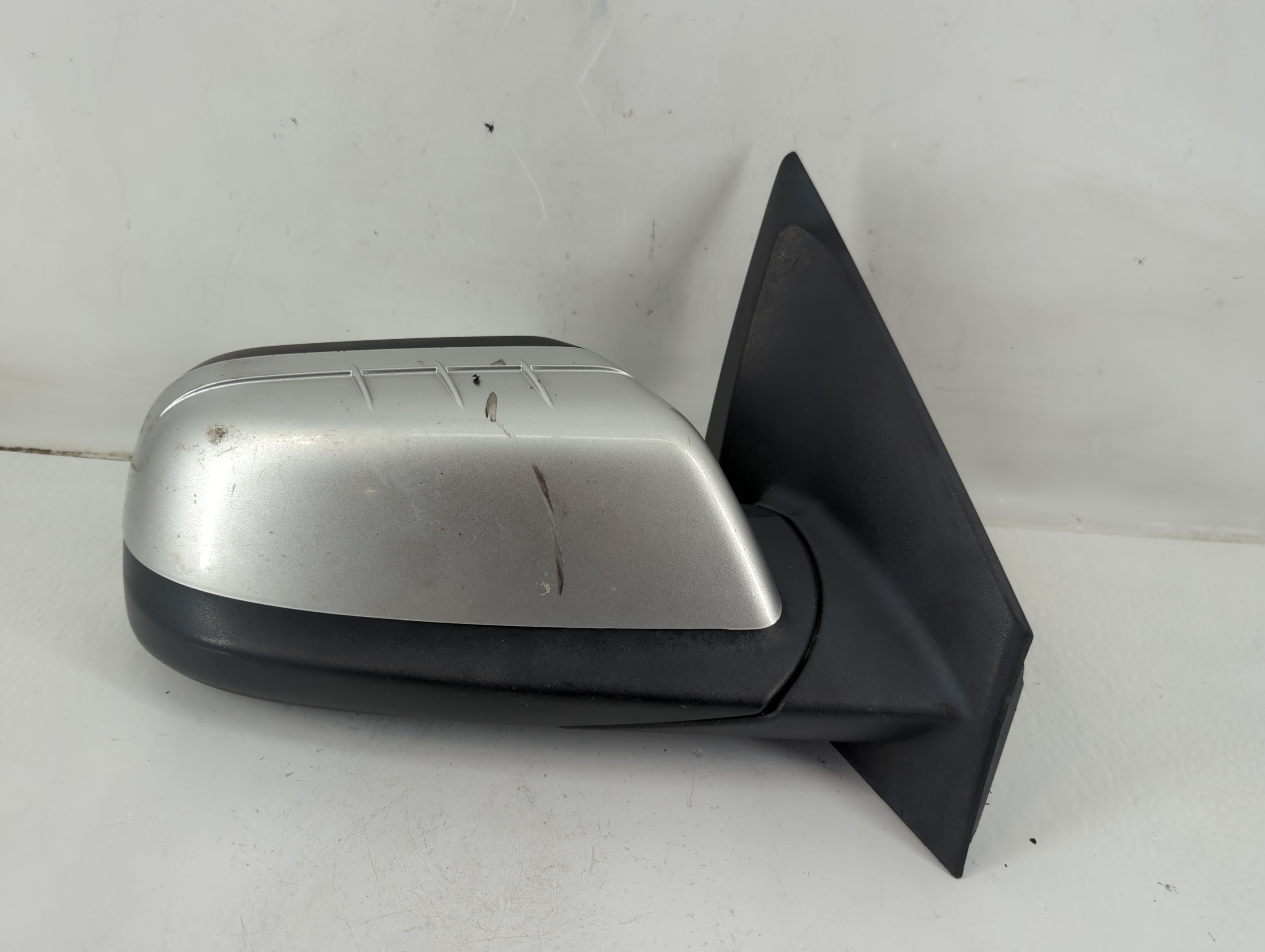 2011-2014 Ford Edge Passenger Right Side View Power Door Mirror Silver 1101208 - Oemusedautoparts1.com