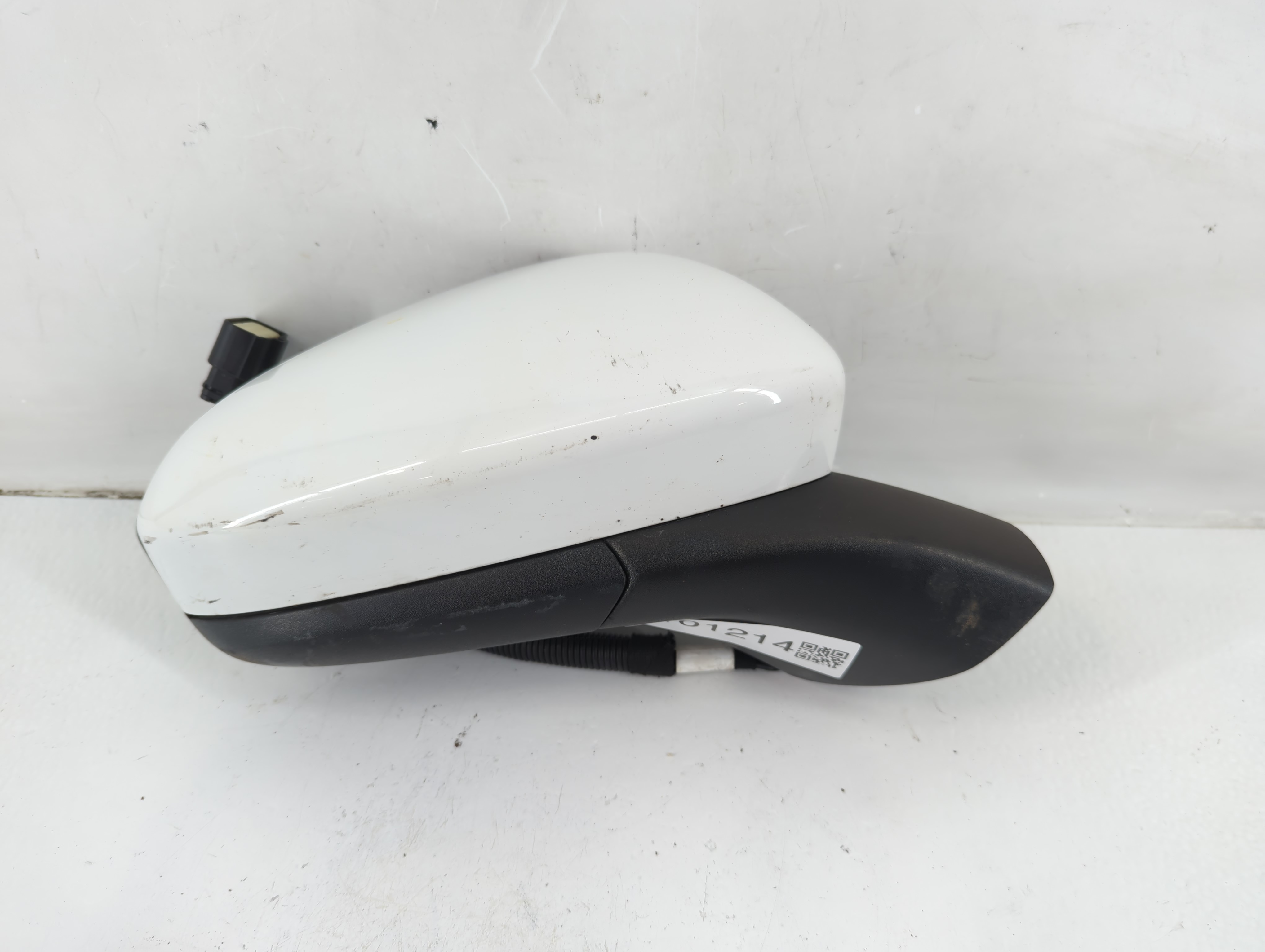 Picture of 2019-2020 Ford Fusion Passenger Right Side View Power Door Mirror White 1101214