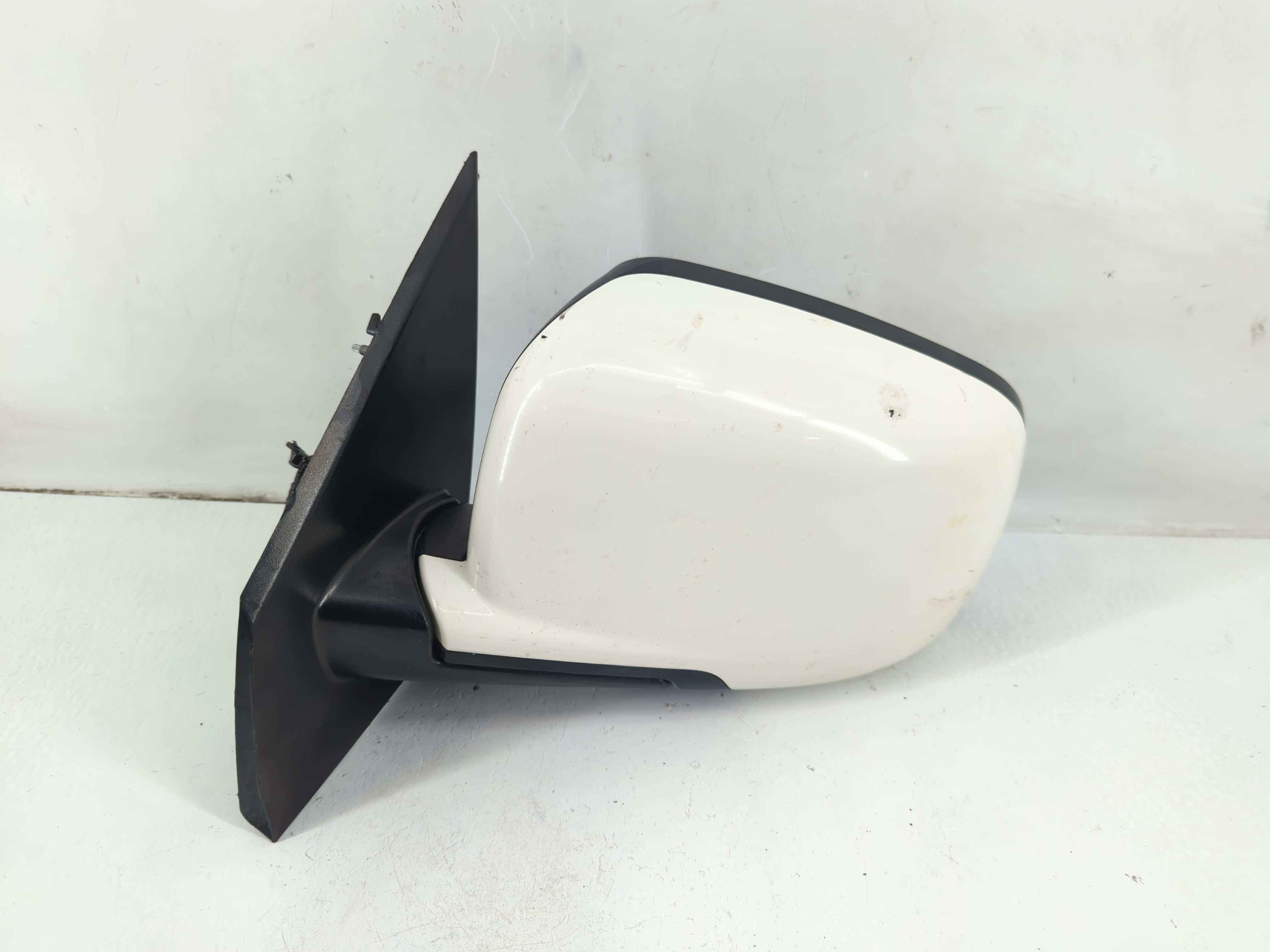 2018 Dodge Journey Driver Left Side View Power Door Mirror White 1101215 - Oemusedautoparts1.com