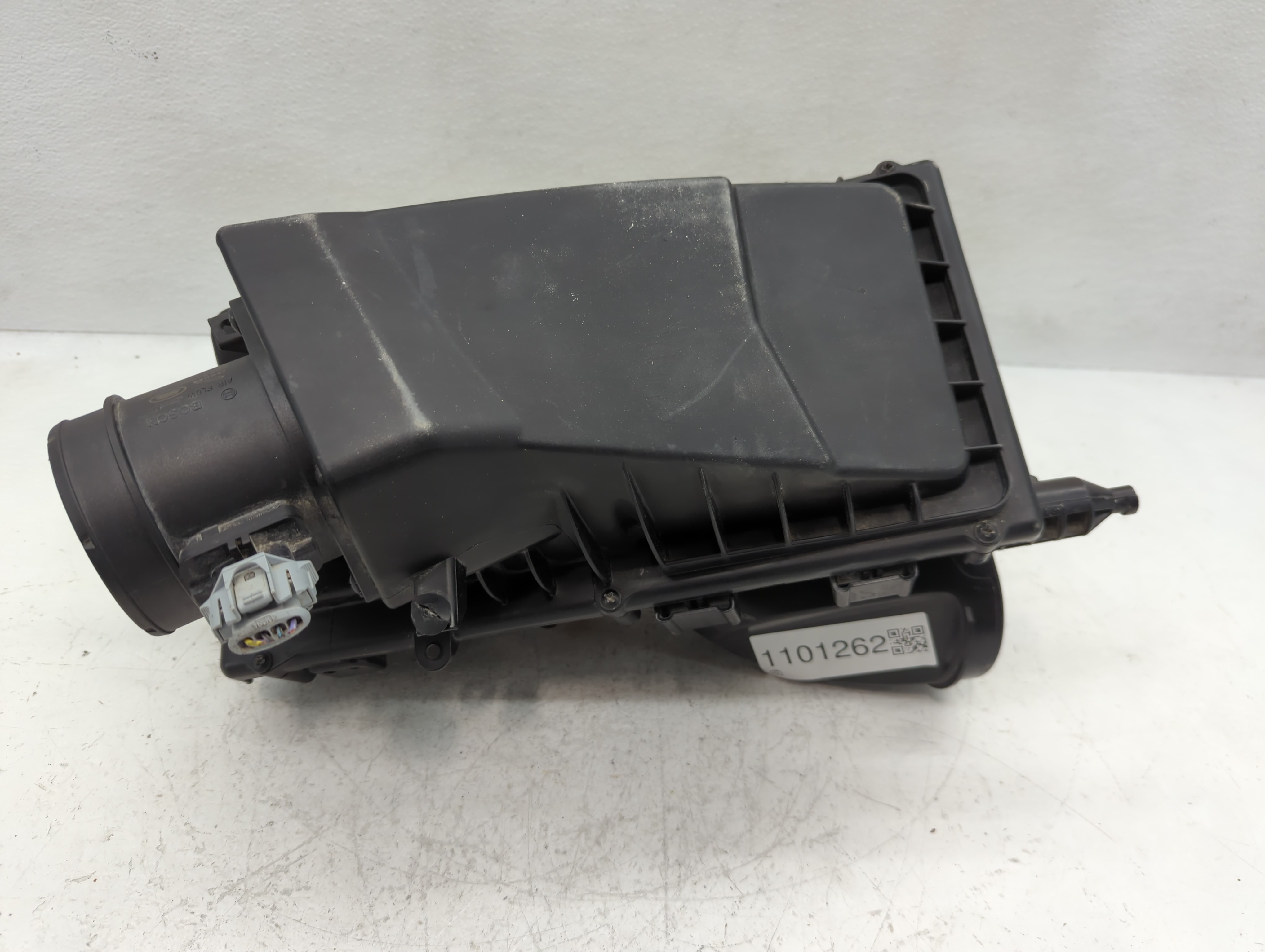 Picture of 2016-2020 Land Rover Range Rover Sport Air Cleaner Intake-duct Hose Tube 1101262