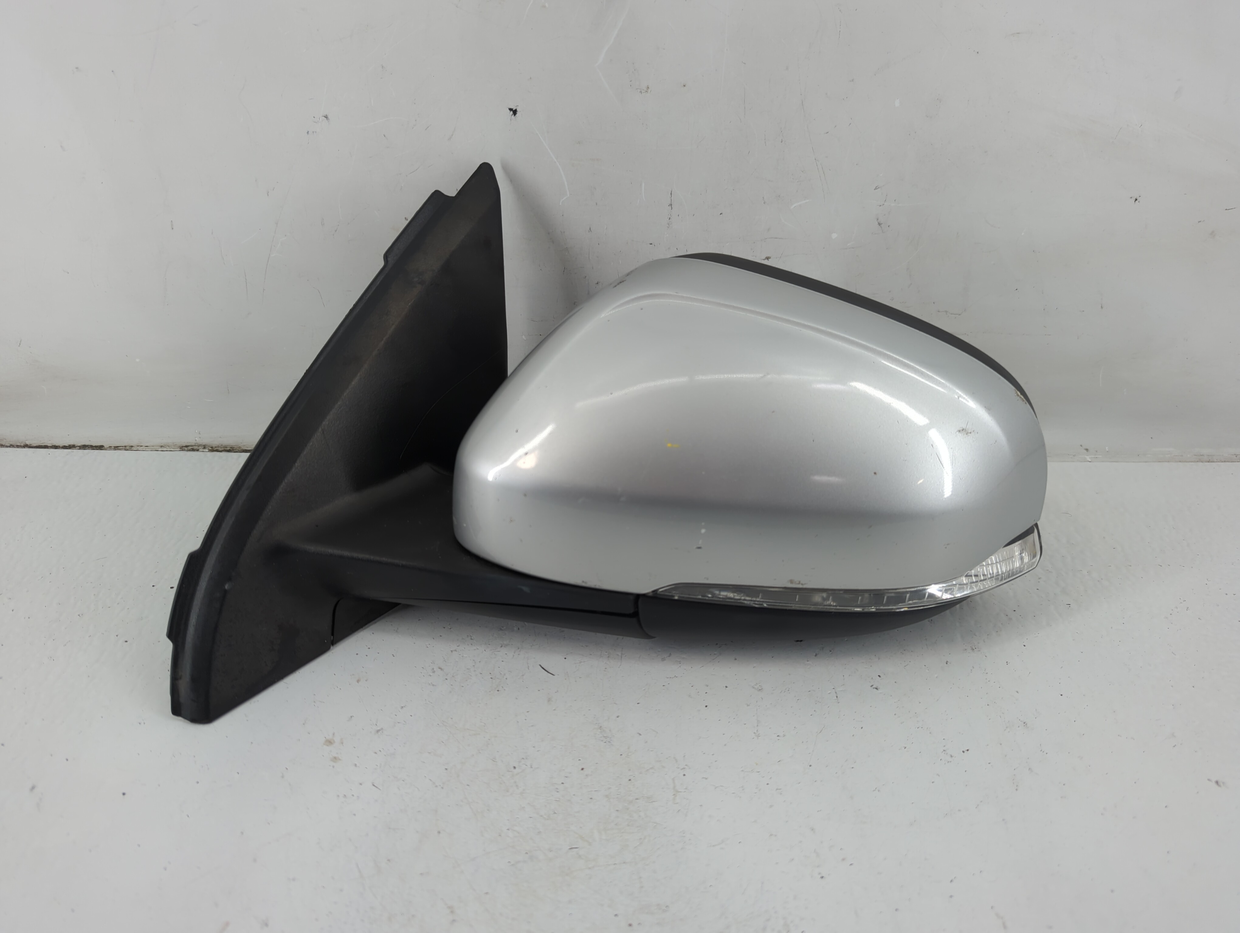 2011-2018 Volvo S60 Driver Left Side View Power Door Mirror Silver 1101281 - Oemusedautoparts1.com