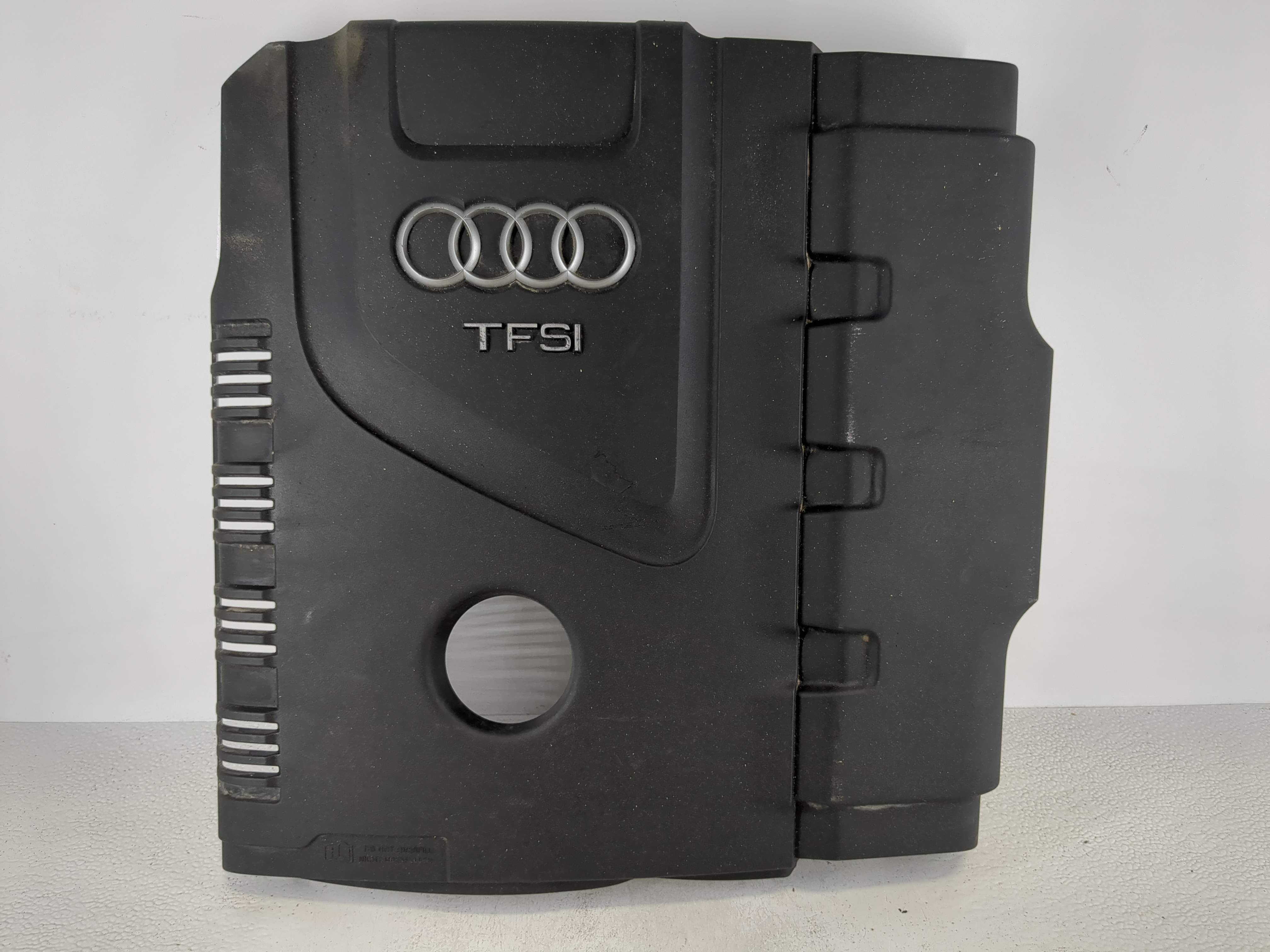 Picture of 2014 Audi A4 Engine Cover 1101292