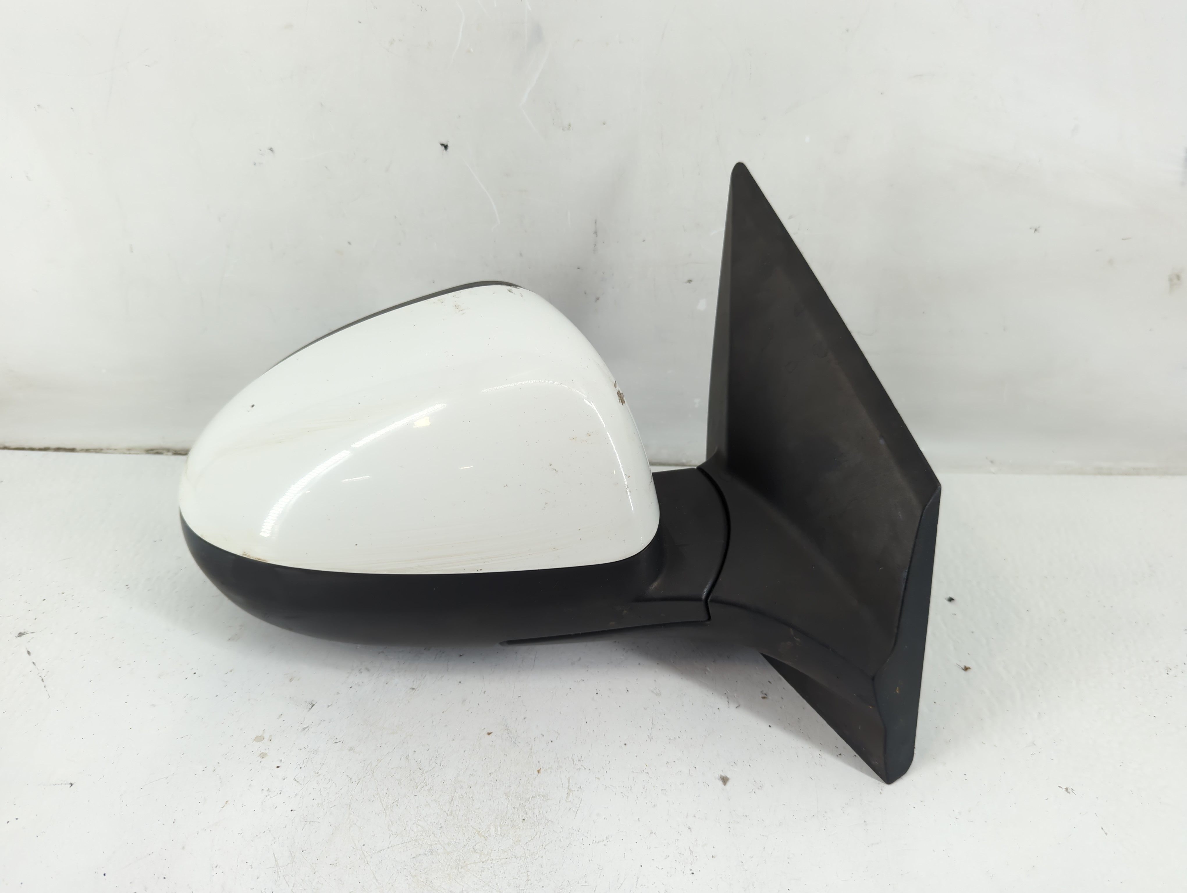 2013-2014 Chevrolet Sonic Passenger Right Side View Power Door Mirror 1101301 - Oemusedautoparts1.com