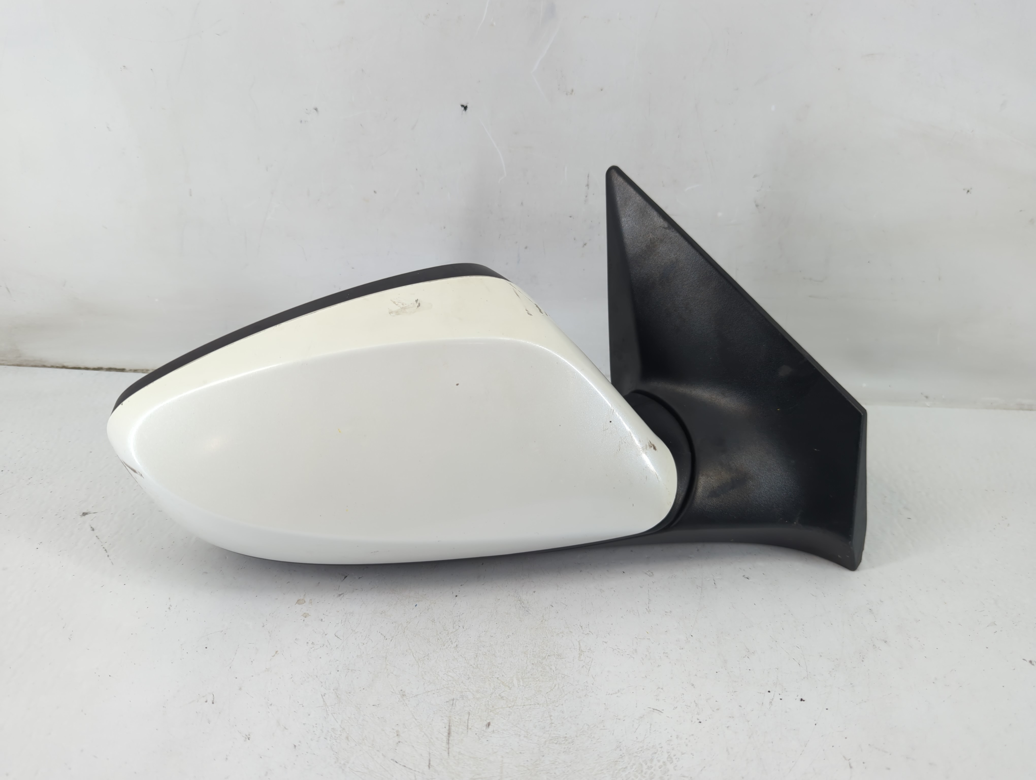 2015-2016 Hyundai Elantra Passenger Right Side View Power Door Mirror 1101329 - Oemusedautoparts1.com