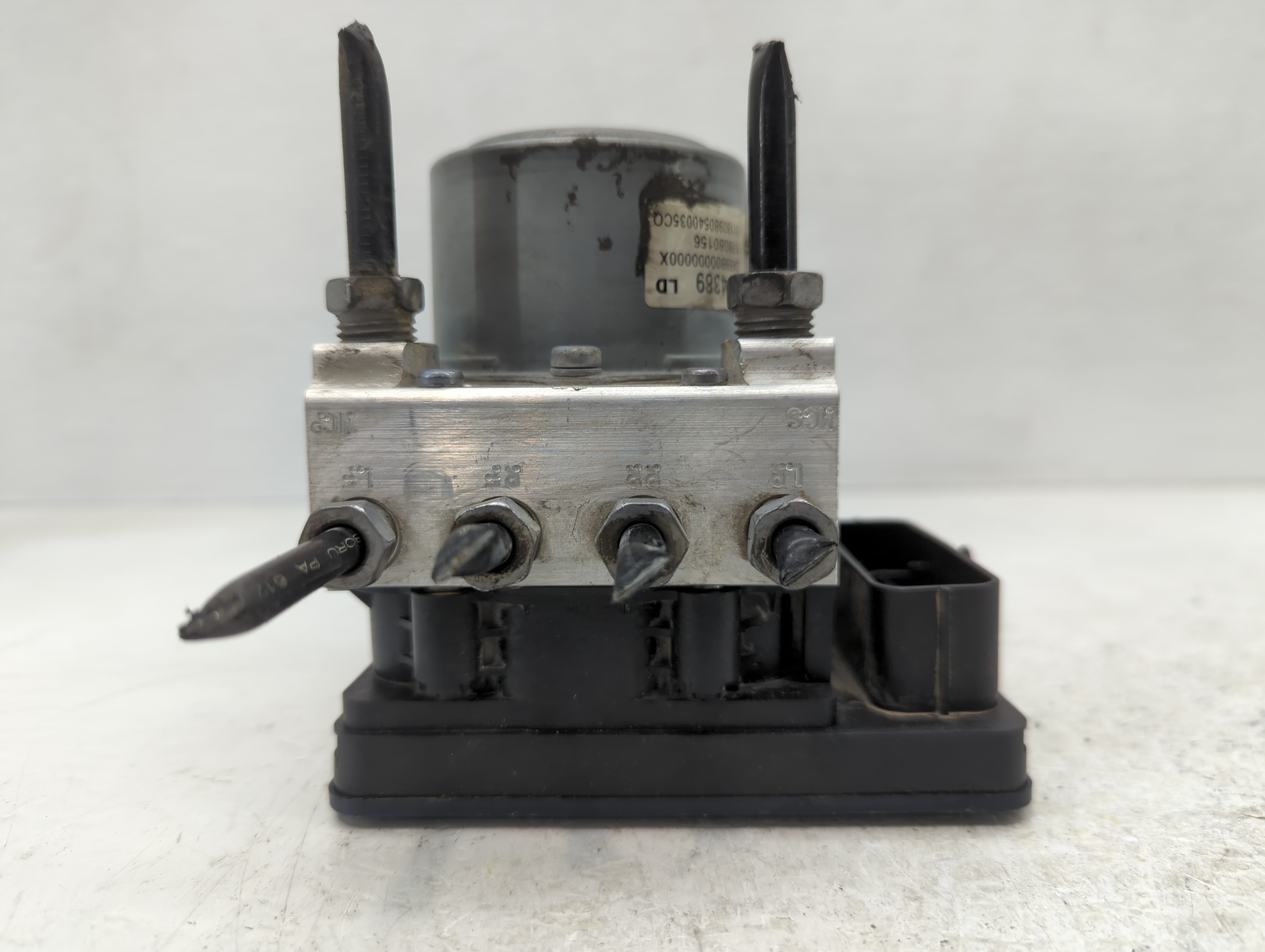 Picture of 2016-2017 Gmc Sierra 1500 Abs Pump Control Module 1101332