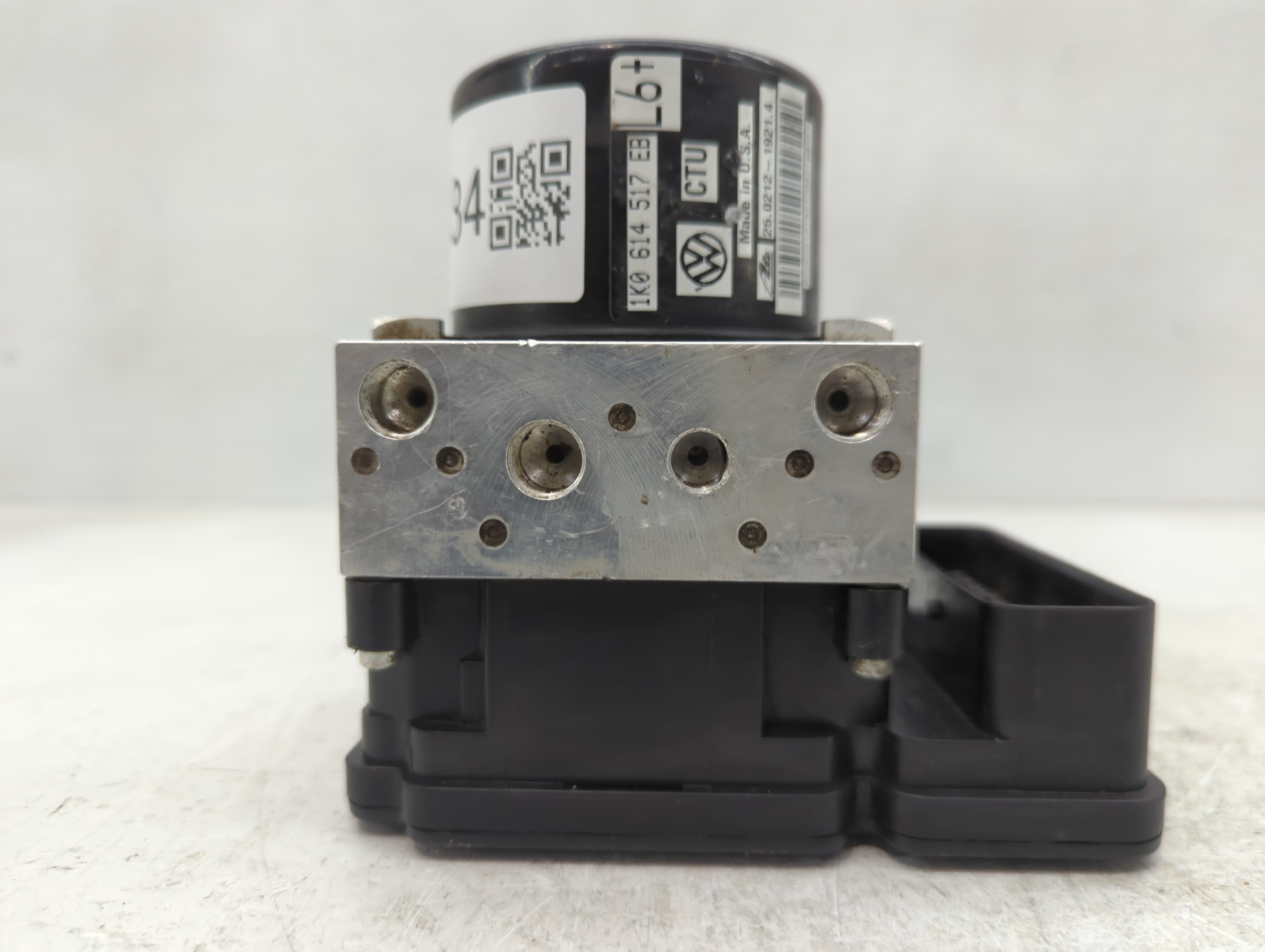 2012-2014 Volkswagen Jetta Abs Pump Control Module 1101334 - Oemusedautoparts1.com