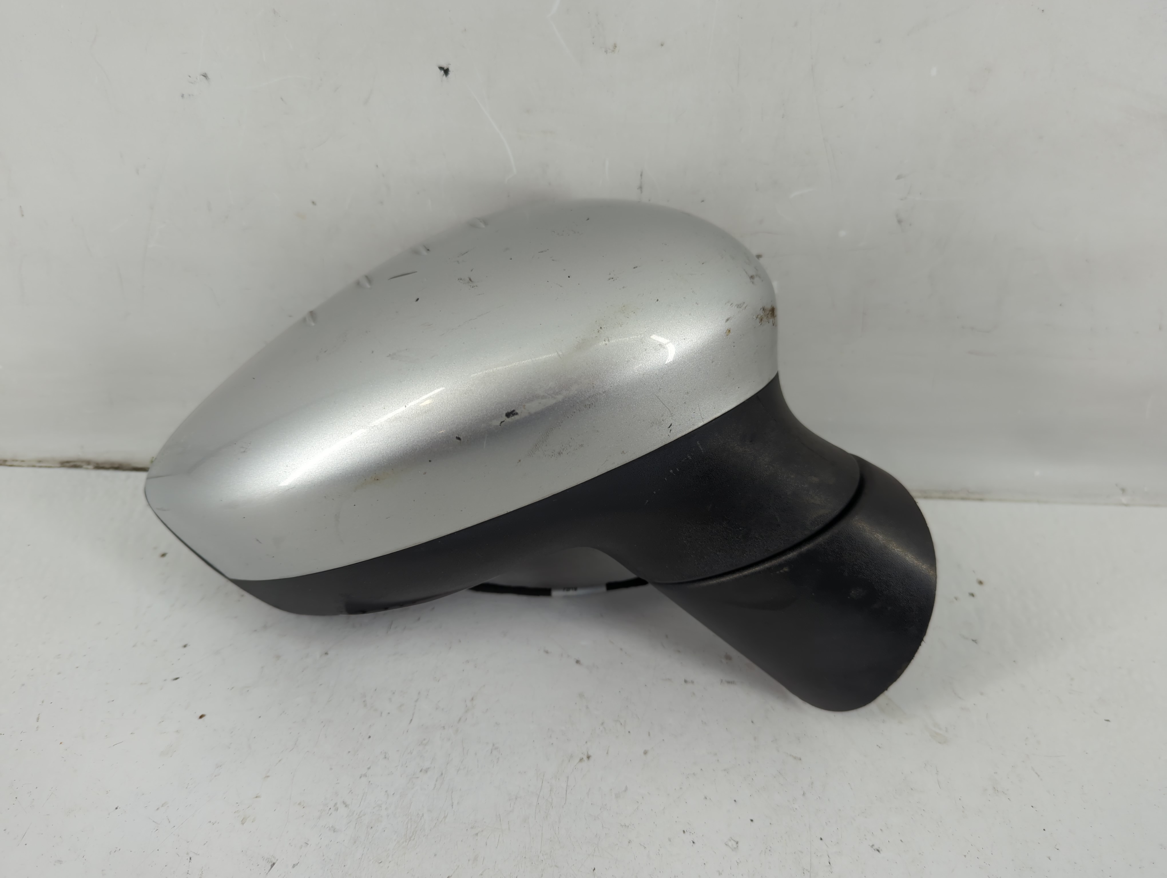 2011-2019 Ford Fiesta Passenger Right Side View Power Door Mirror Silver 1101355 - Oemusedautoparts1.com