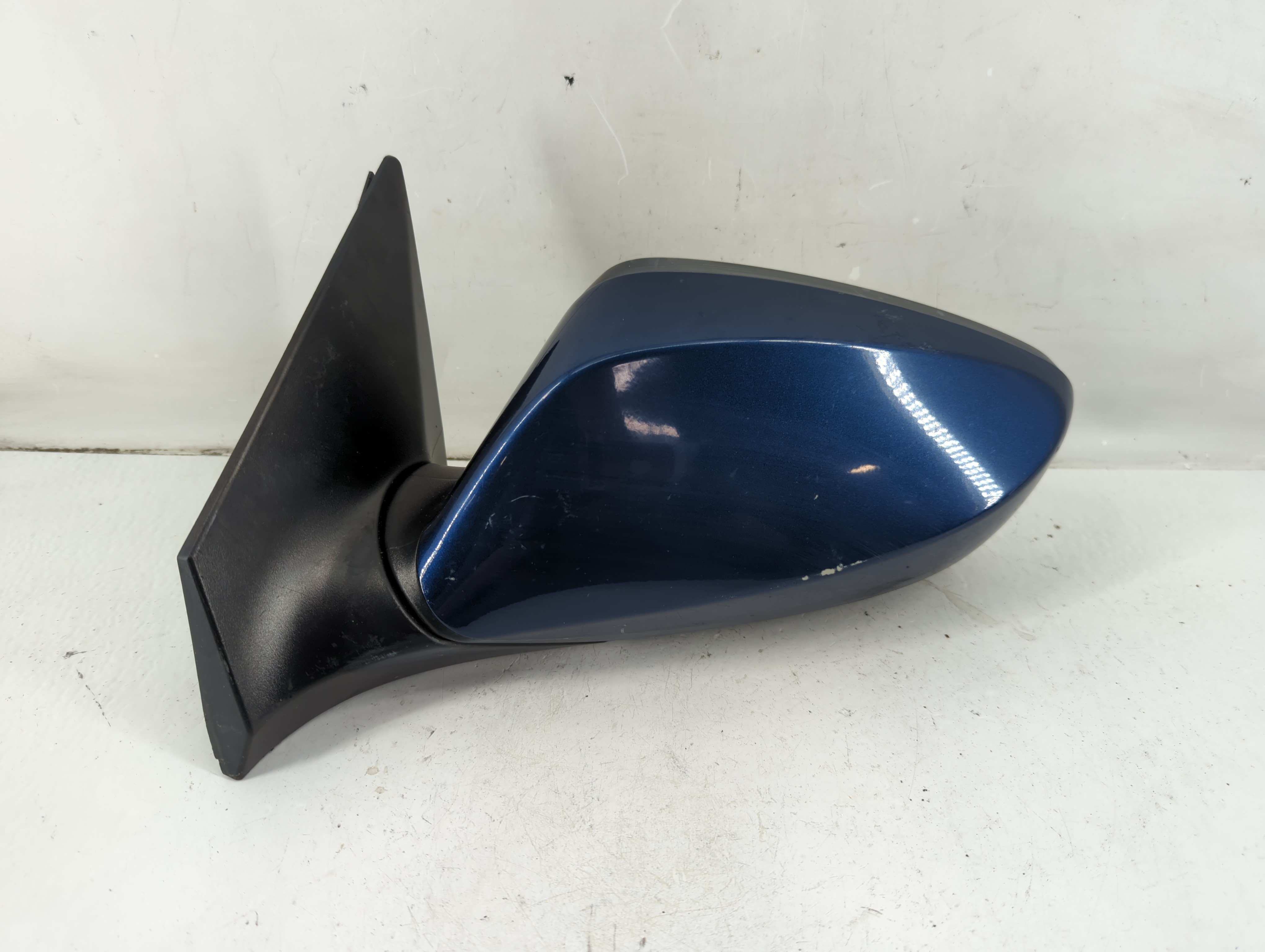 2015-2016 Hyundai Elantra Driver Left Side View Power Door Mirror Blue 1101359 - Oemusedautoparts1.com
