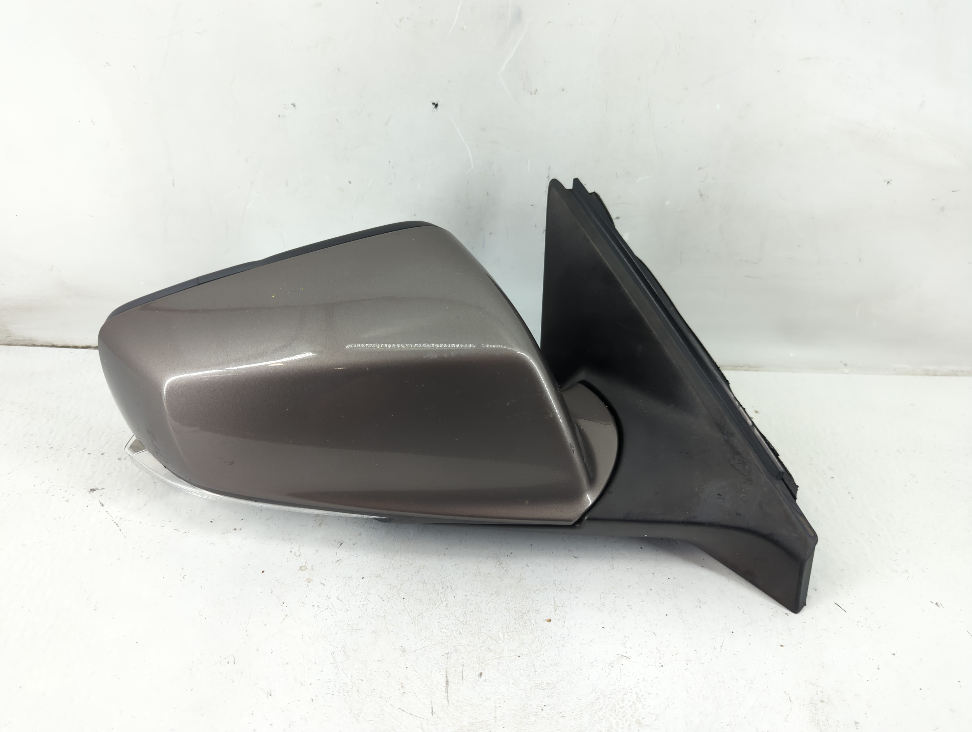 2010-2012 Buick Lacrosse Passenger Right Side View Power Door Mirror 1101365 - Oemusedautoparts1.com